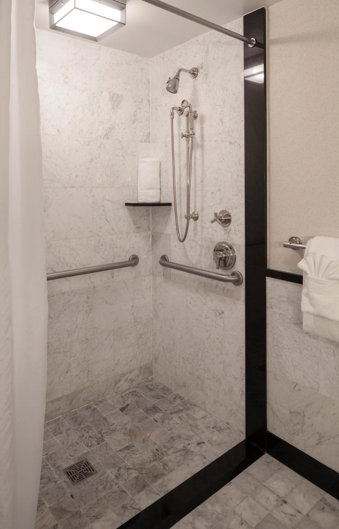 Metropolitan Suite