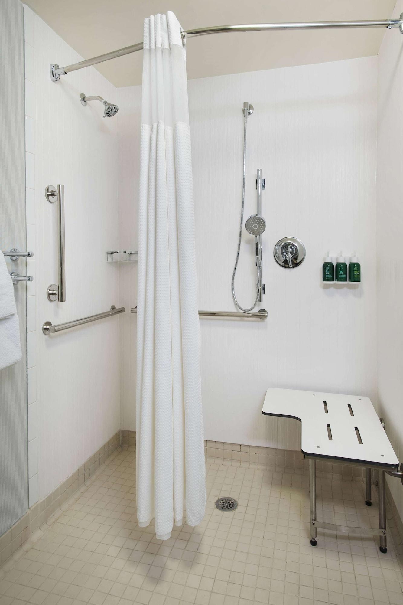 Two Bedroom Suite Queen in Each with Roll-In Shower - Mobility Accessible