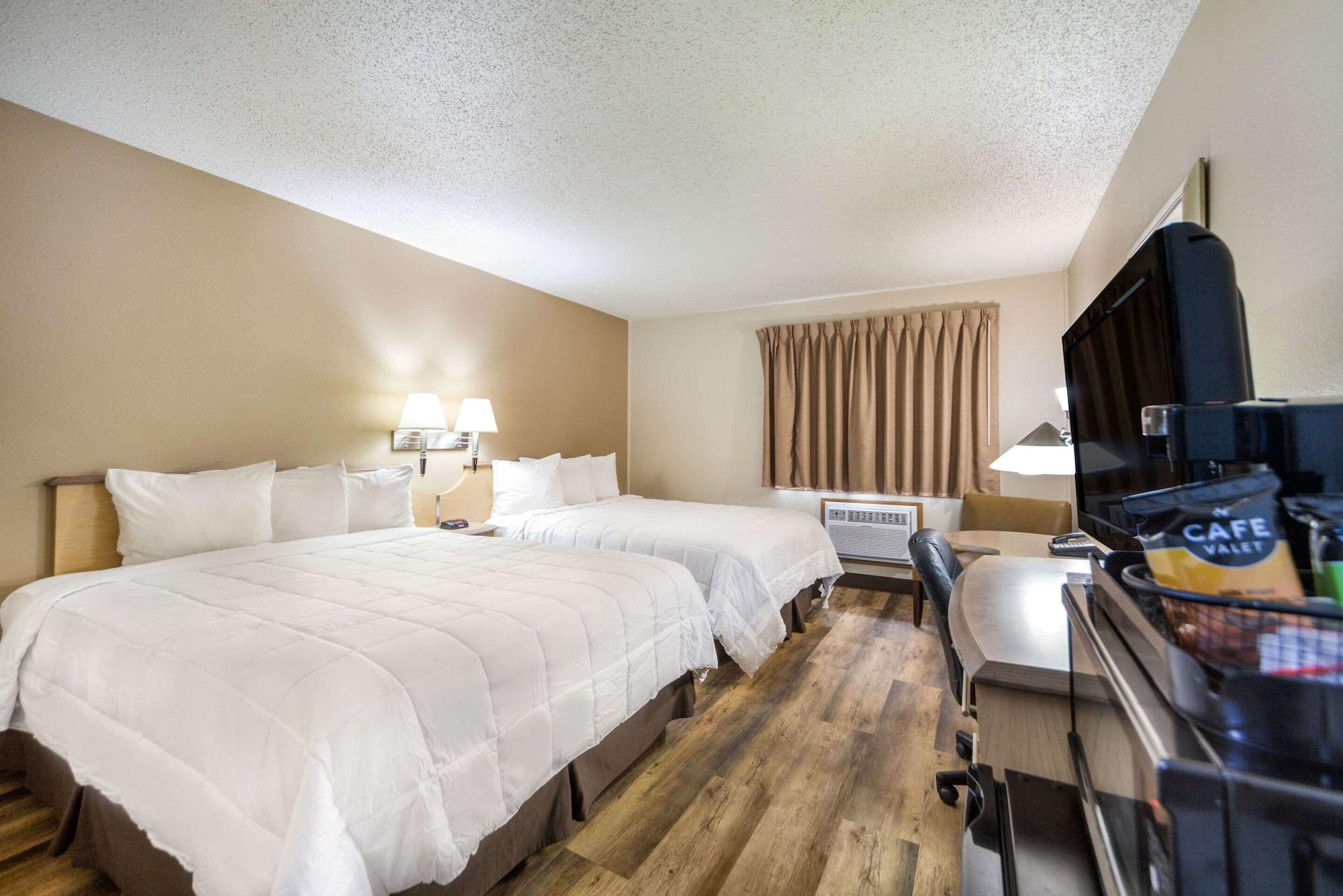 Standard Queen Room Two Queen Beds Non Smoking