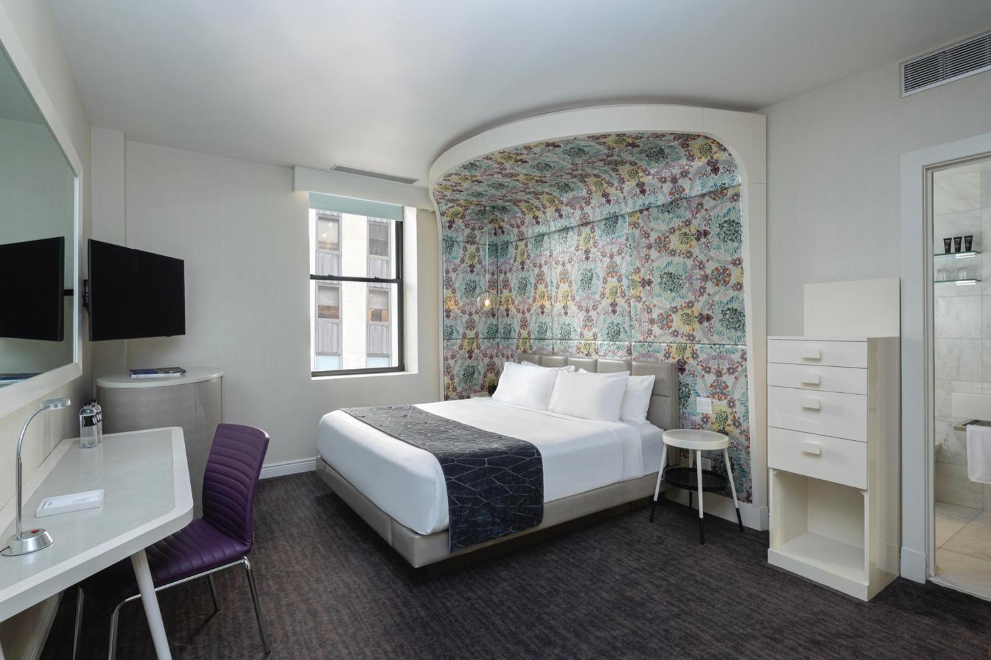 King Room Silver,1706657482:JPEG