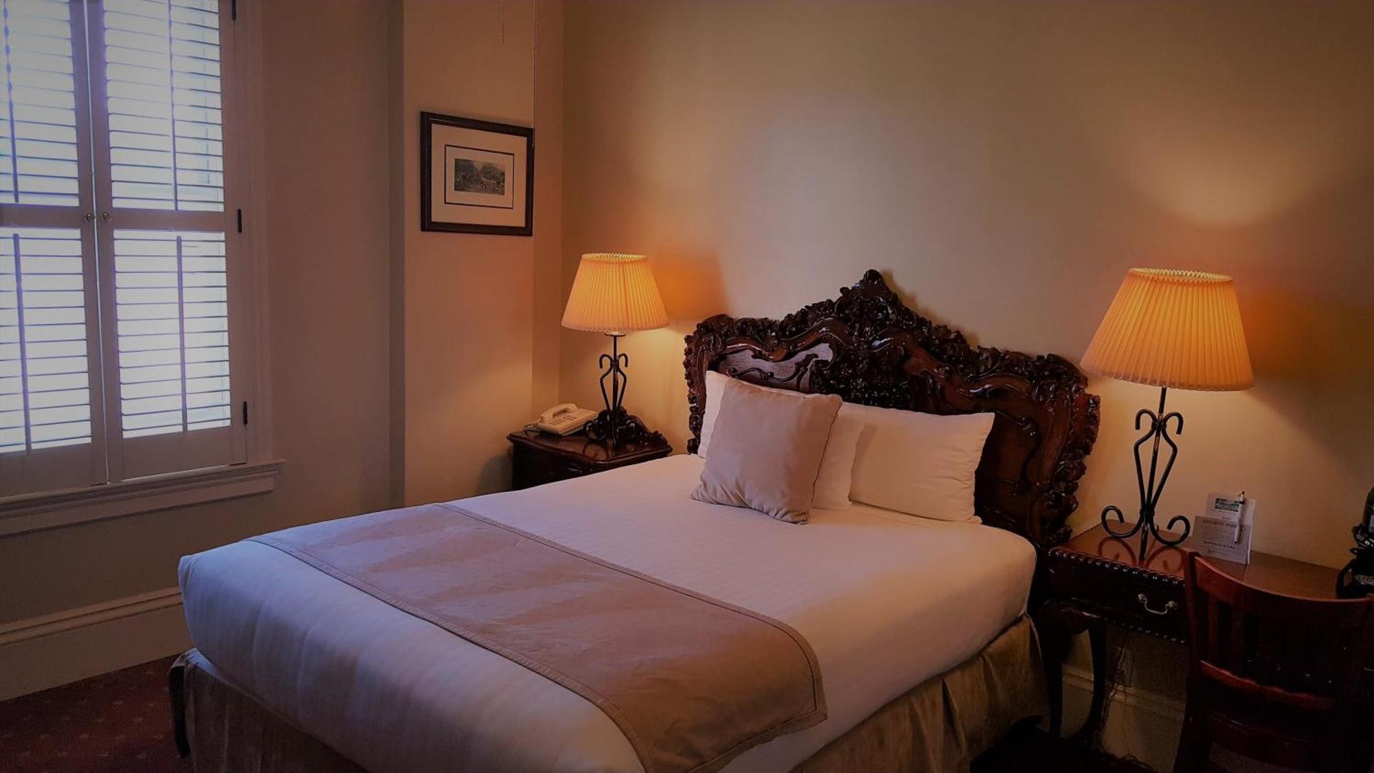 Queen Room