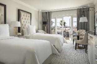 Deluxe Twin Room with Balcony