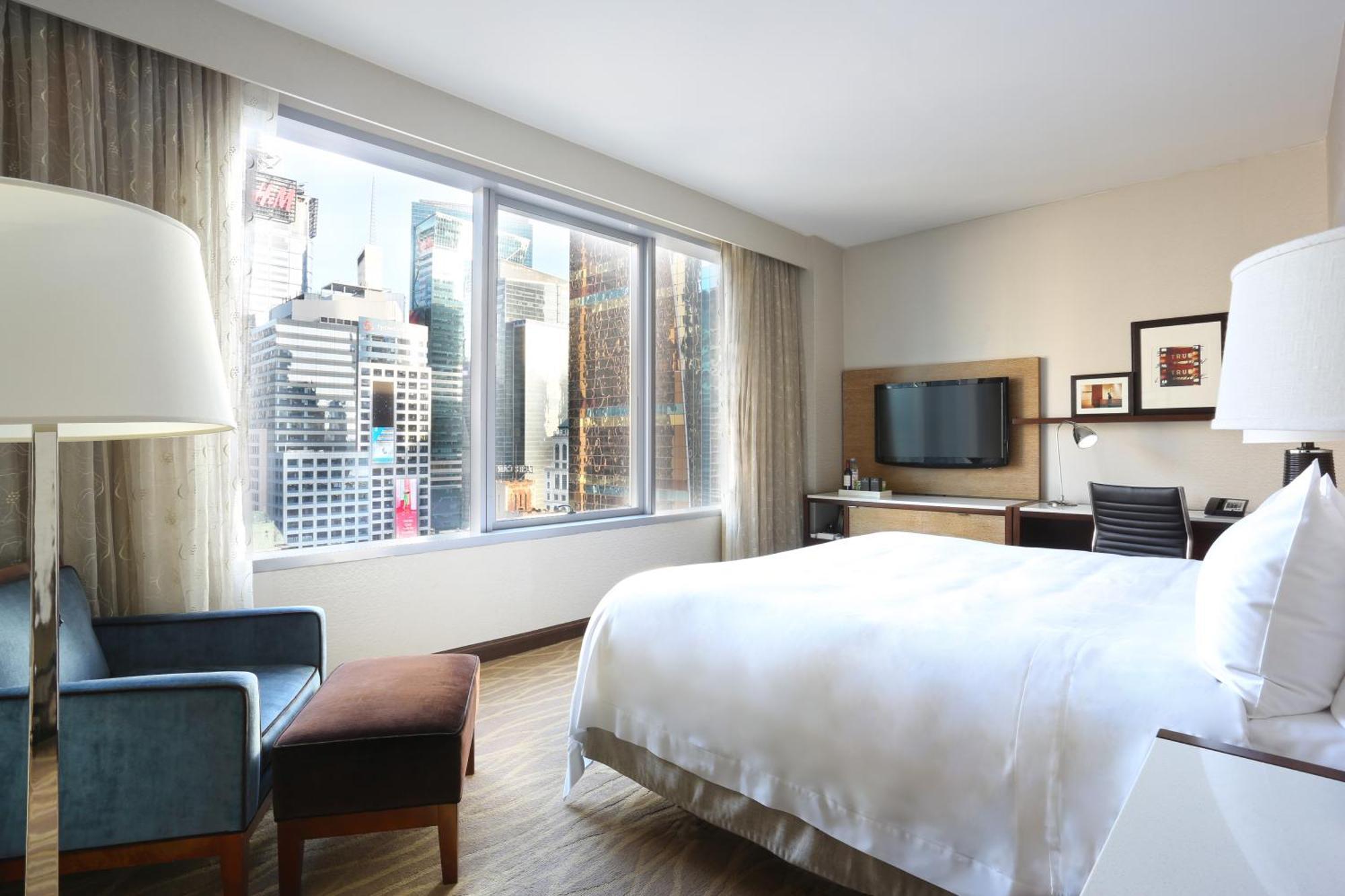 Premium King Room Skyline View,1663744270:JPEG