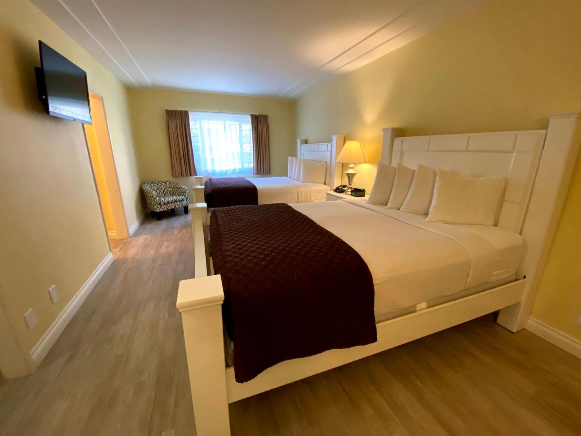 Executive Queen Room 2 Queen Beds