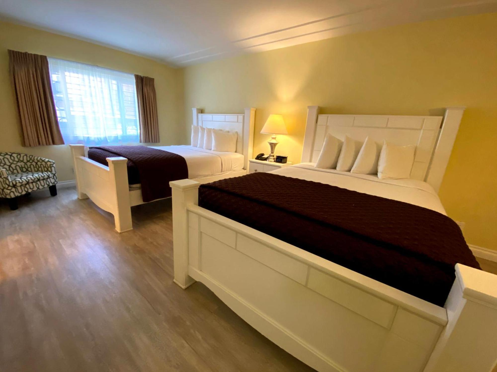 Executive Queen Room 2 Queen Beds