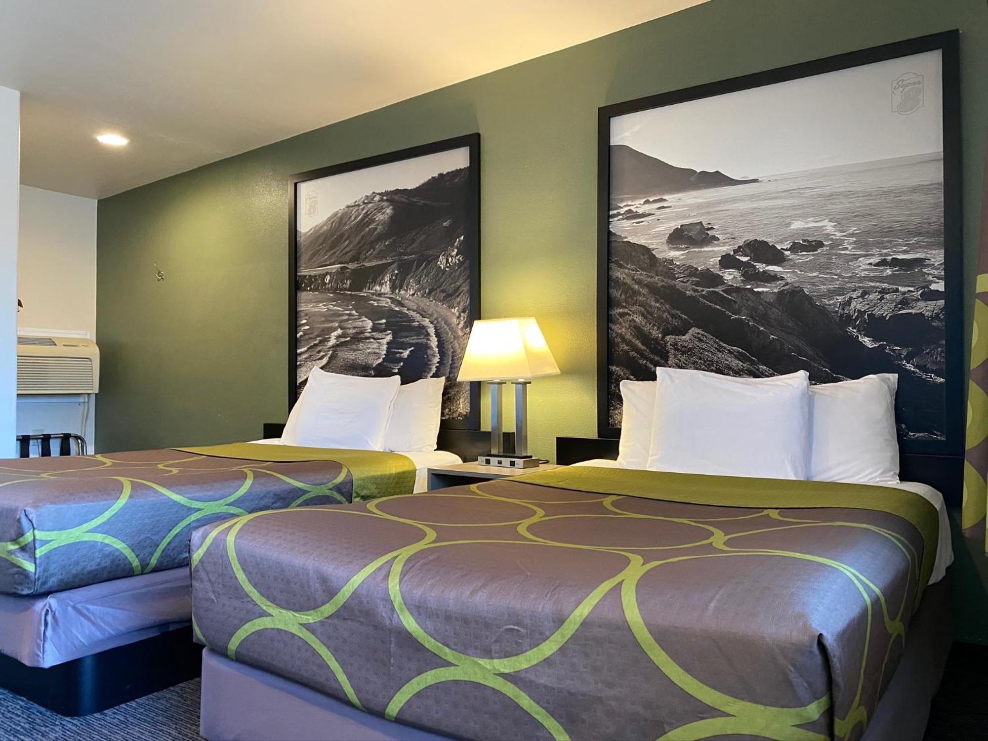 Double Room Two Double Beds Non-Smoking