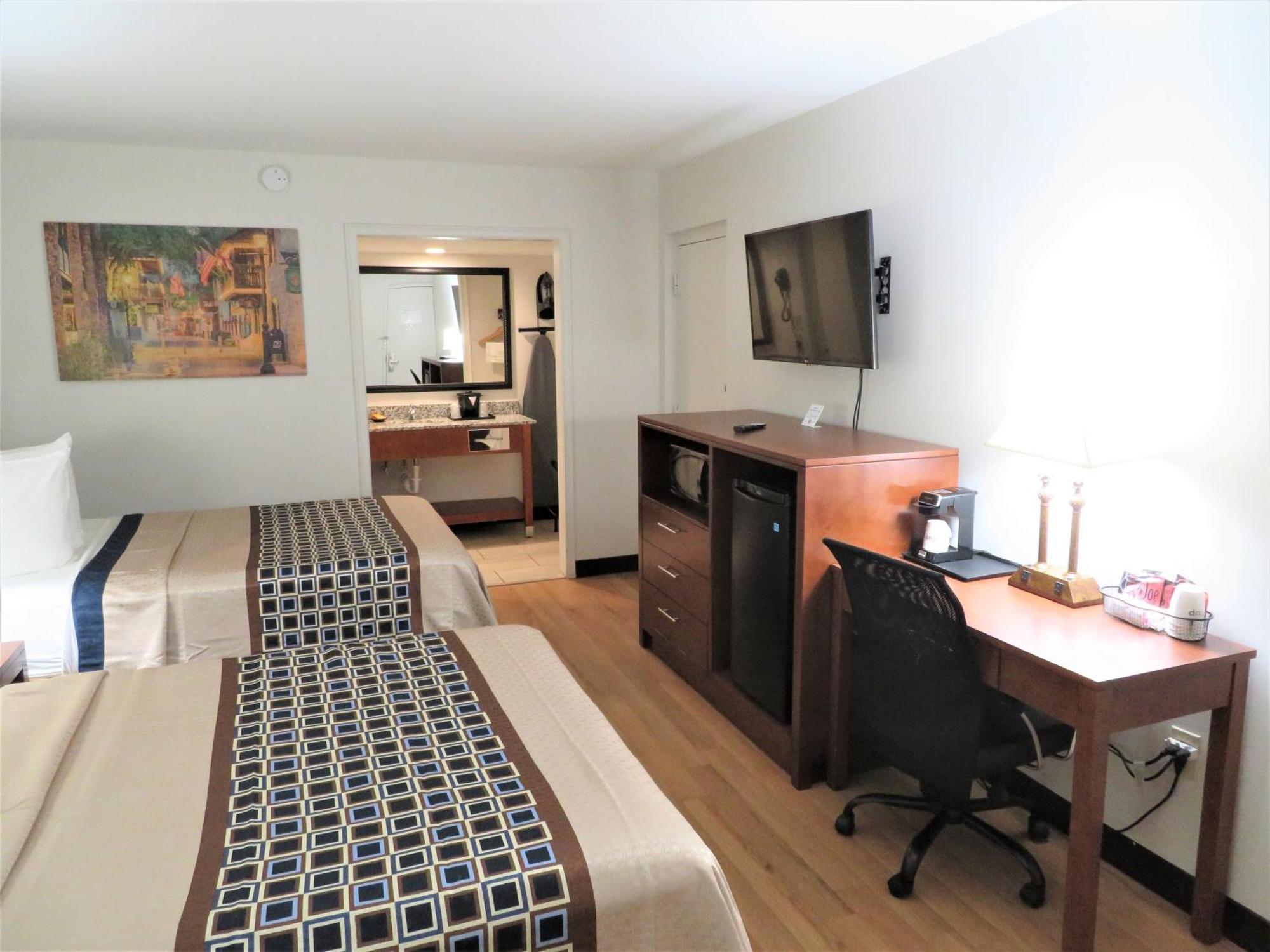 Double Room Two Double Beds Non-Smoking