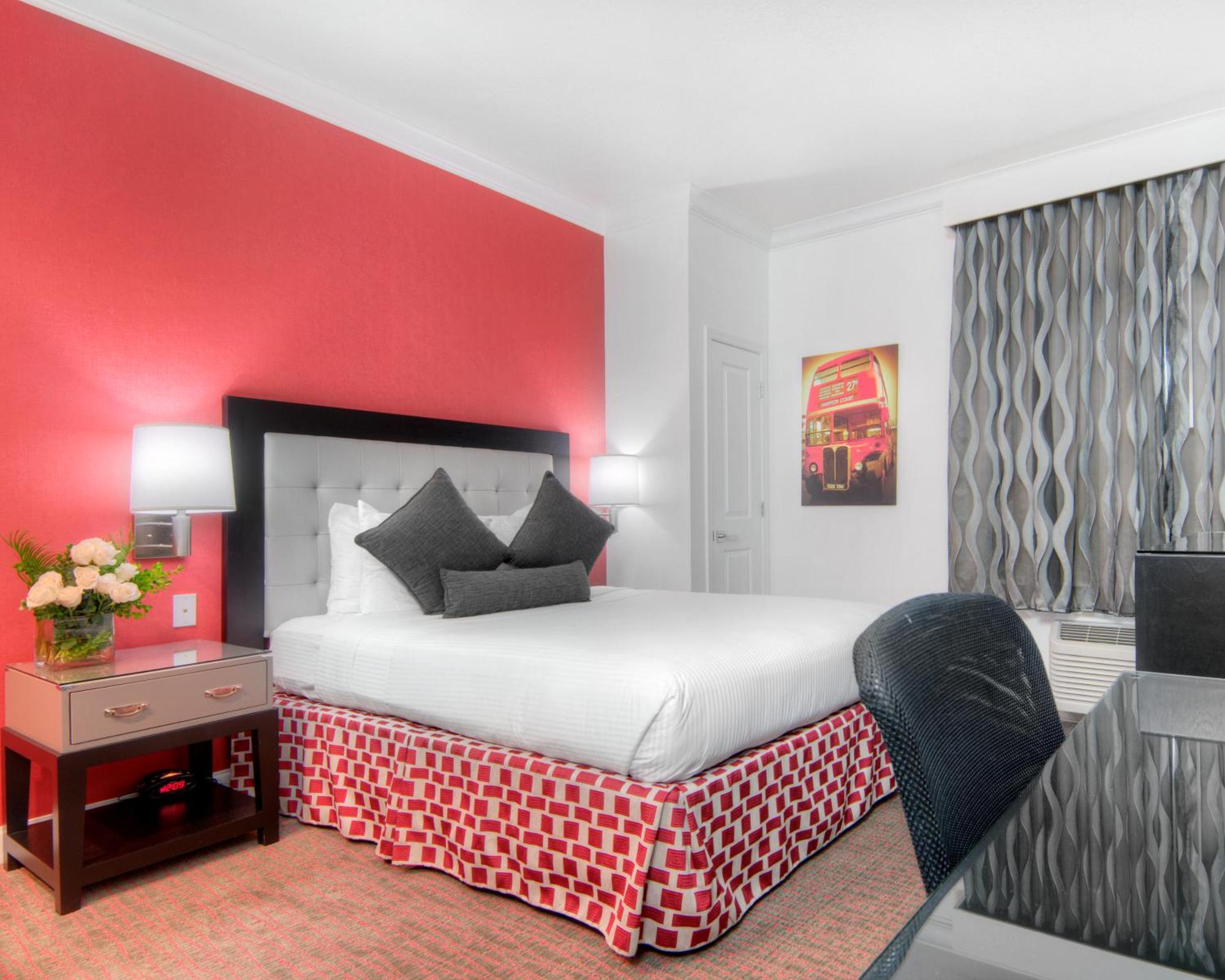 Queen Room,1276189732:JPEG