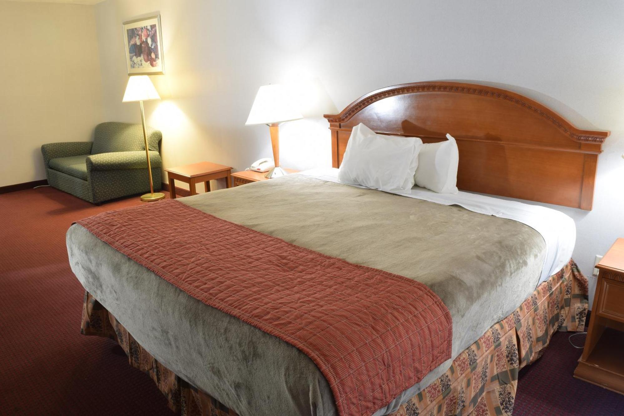 King Suite Accessible or Non-Smoking