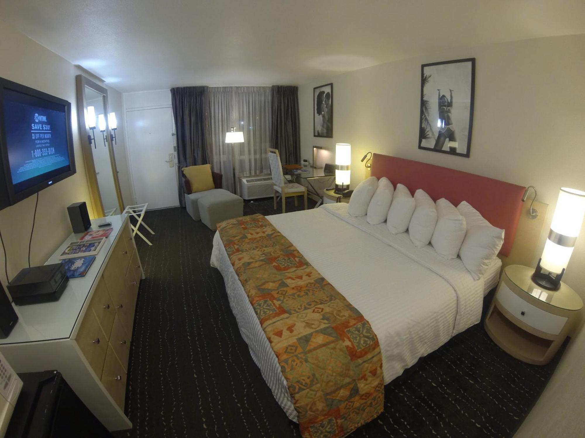 Deluxe King Room,1211574550:JPEG