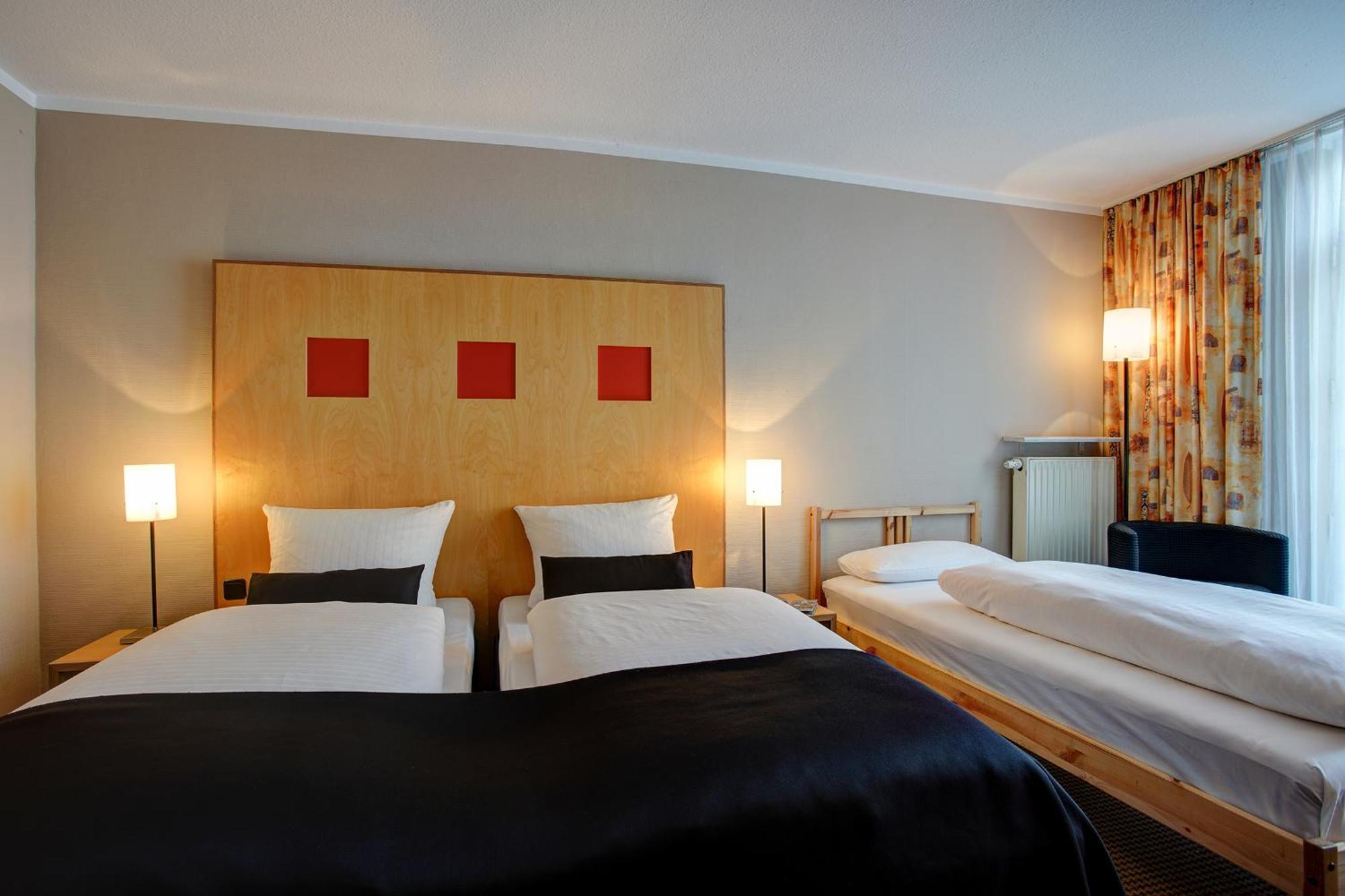 Chambre Familiale avec 1 Lit Double et 1 Lit Simple
