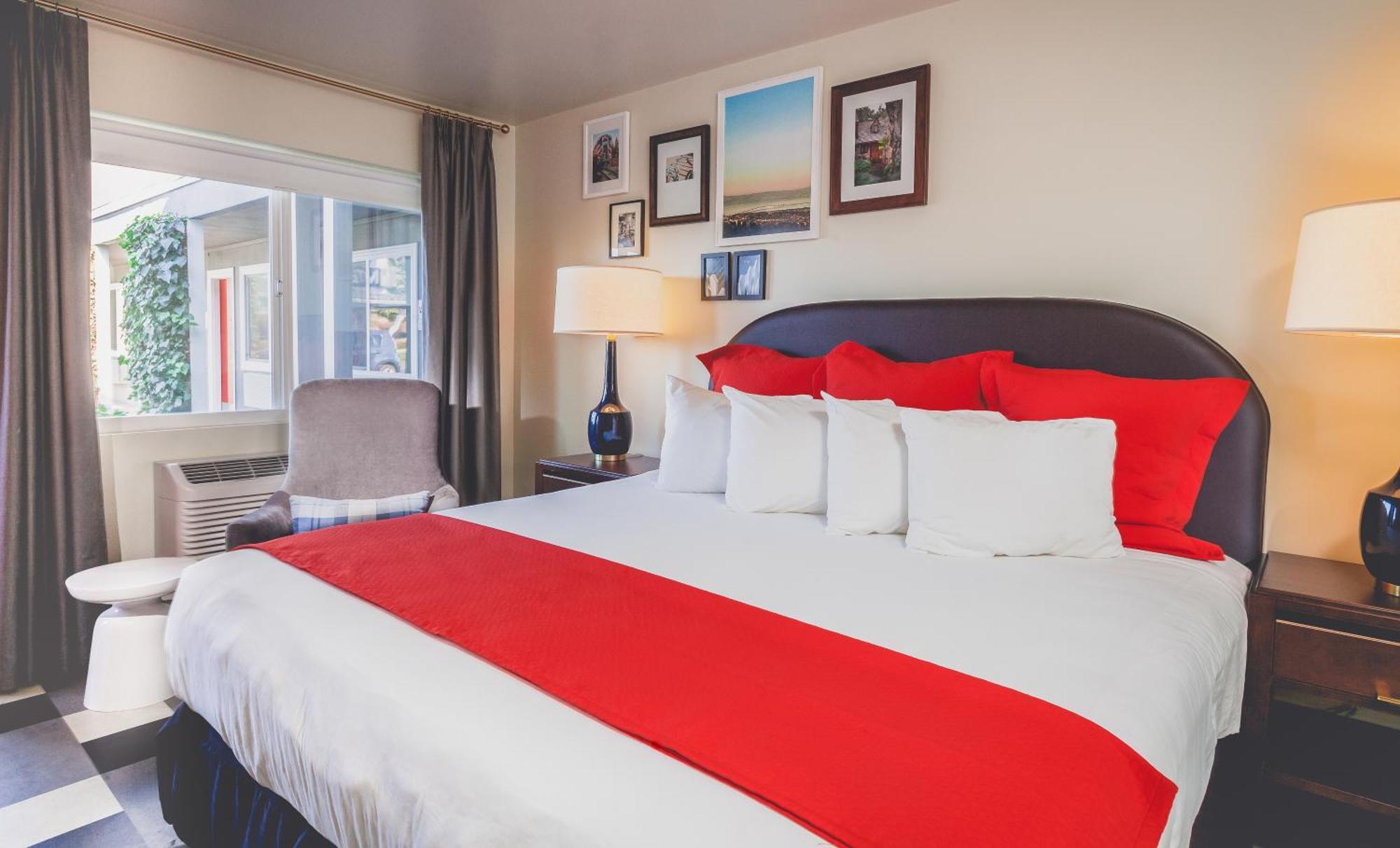 Standard King Room
