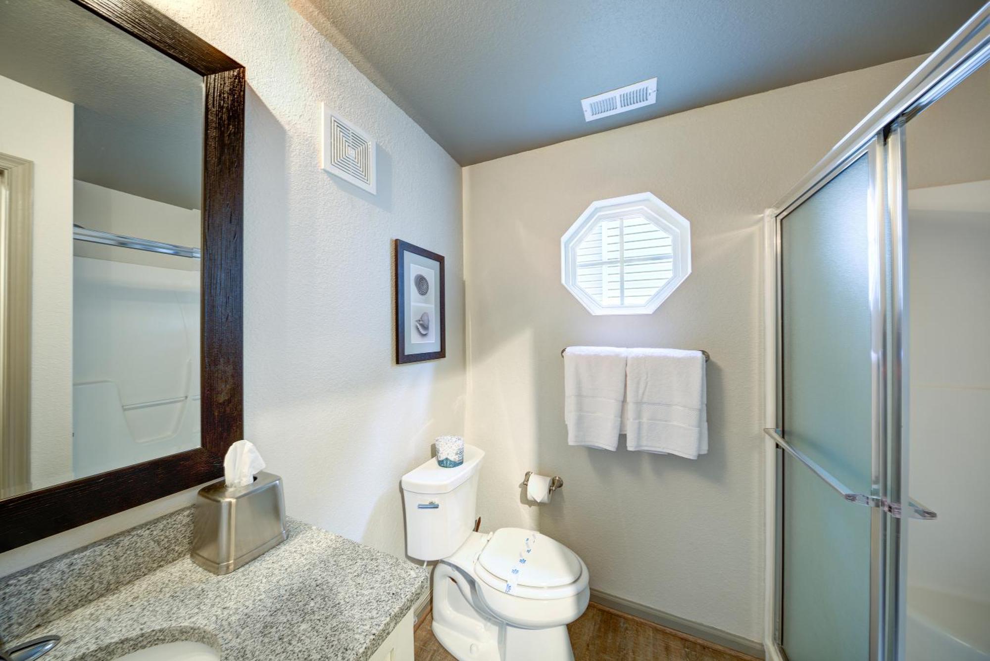 One-Bedroom King Suite with Balcony
