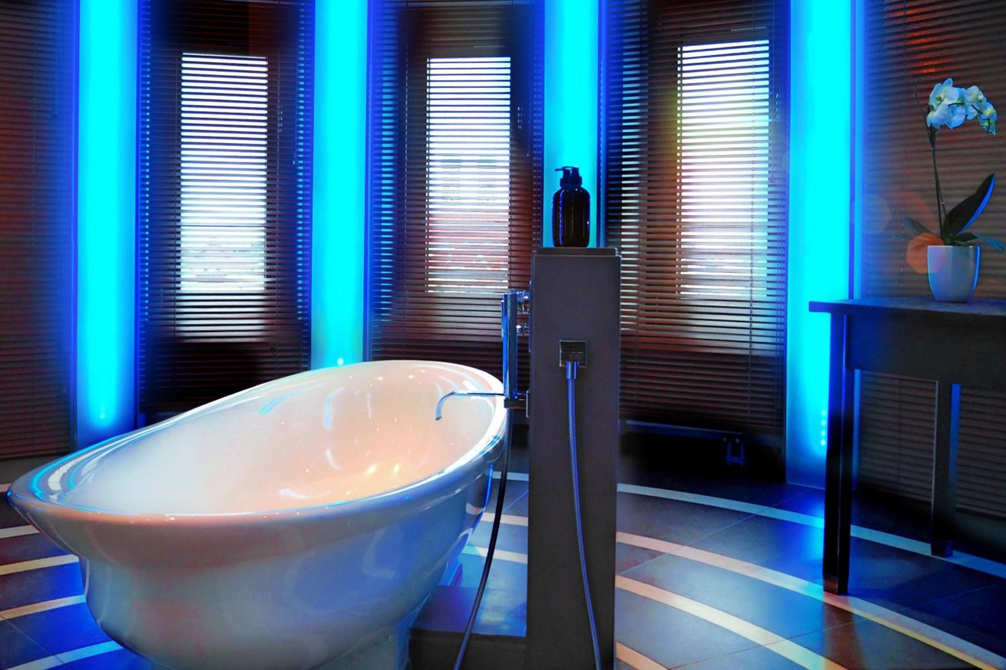 Tower Suite,1211825380:JPEG
