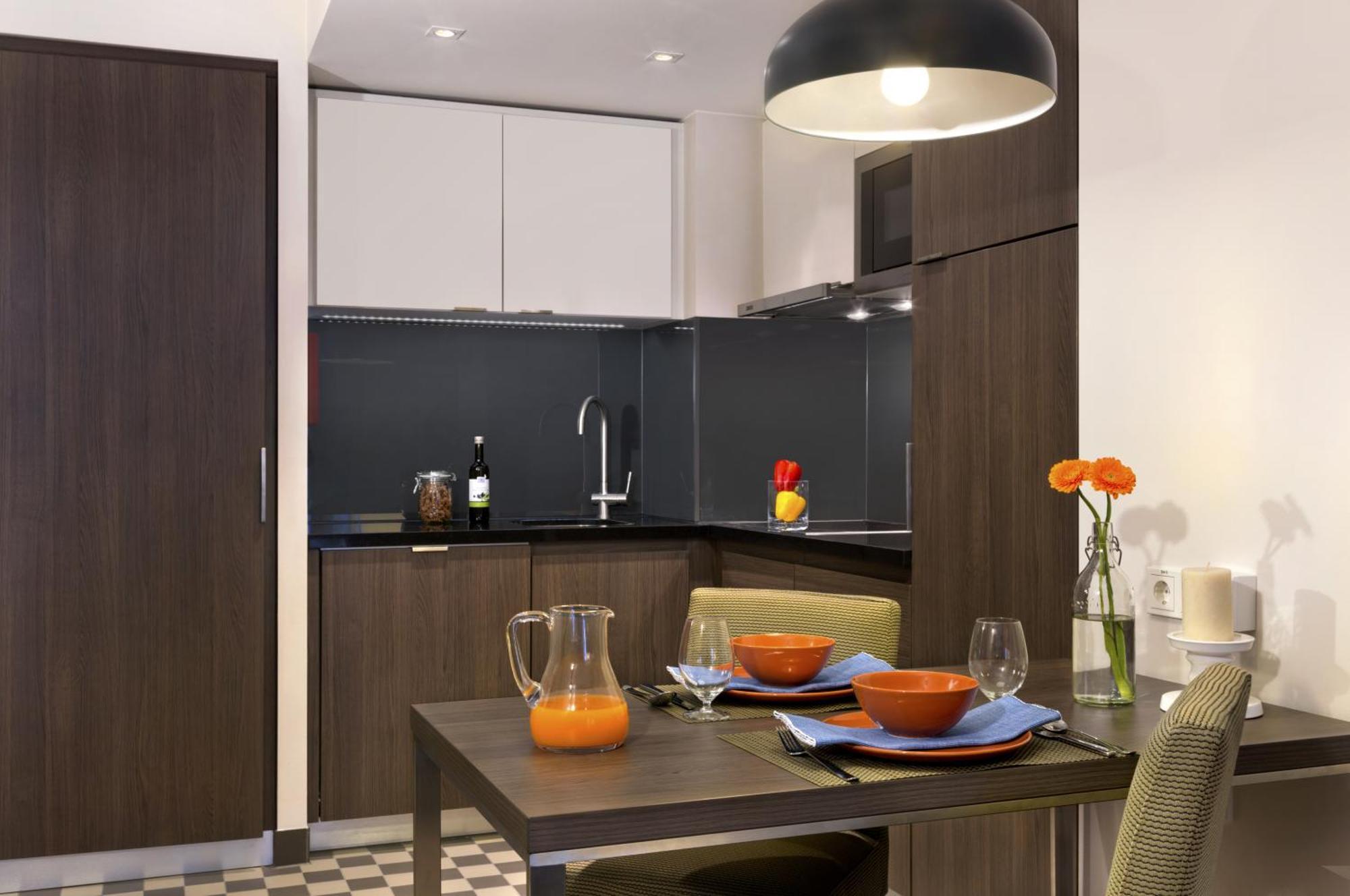 One-Bedroom Apartment,1211933989:JPEG