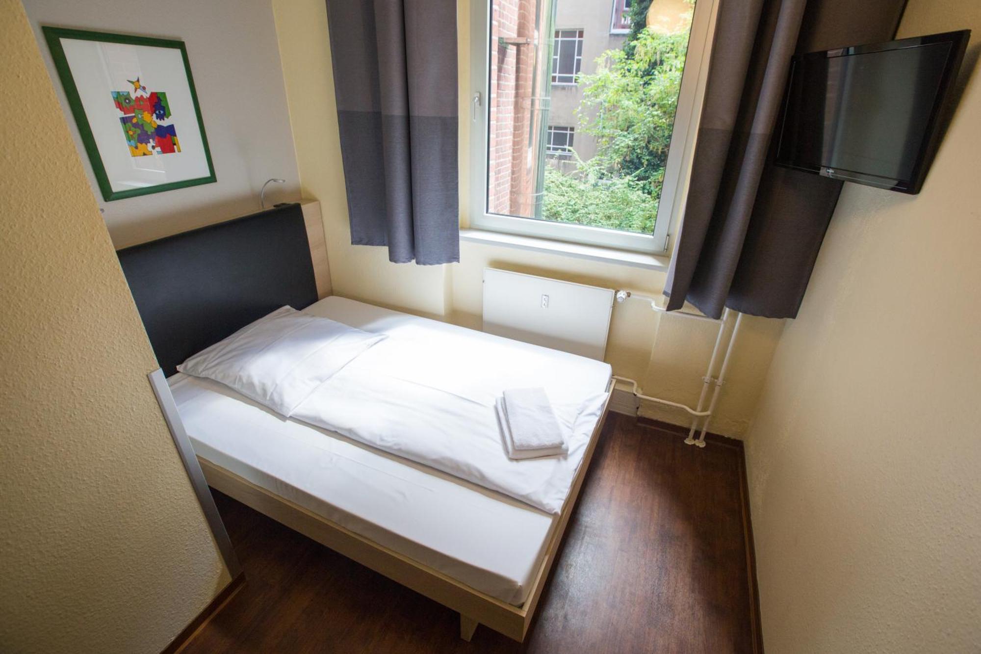 Budget Single Room
