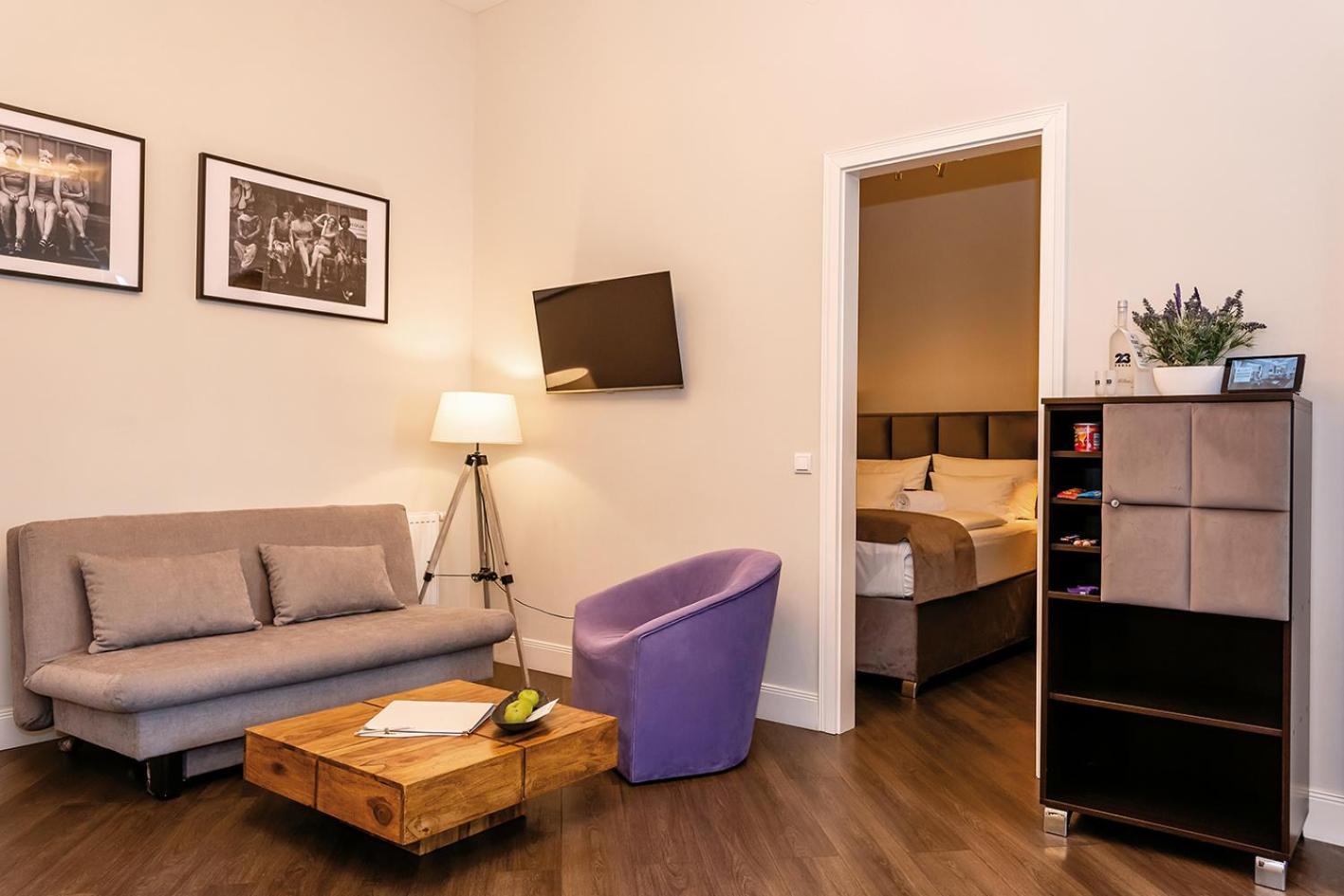 Two-Bedroom Apartment,1212148708:JPEG