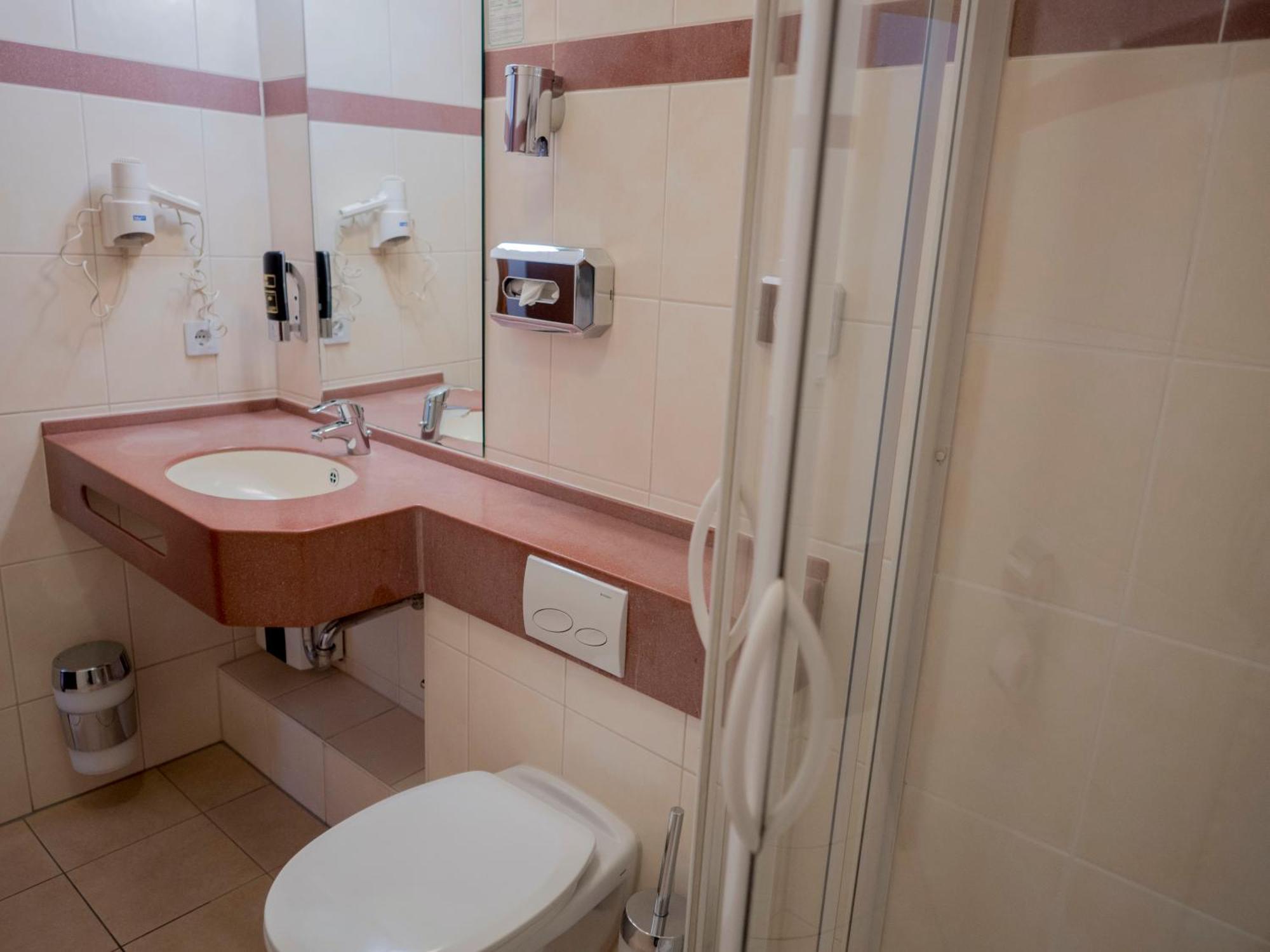Triple Room,1212154621:JPEG