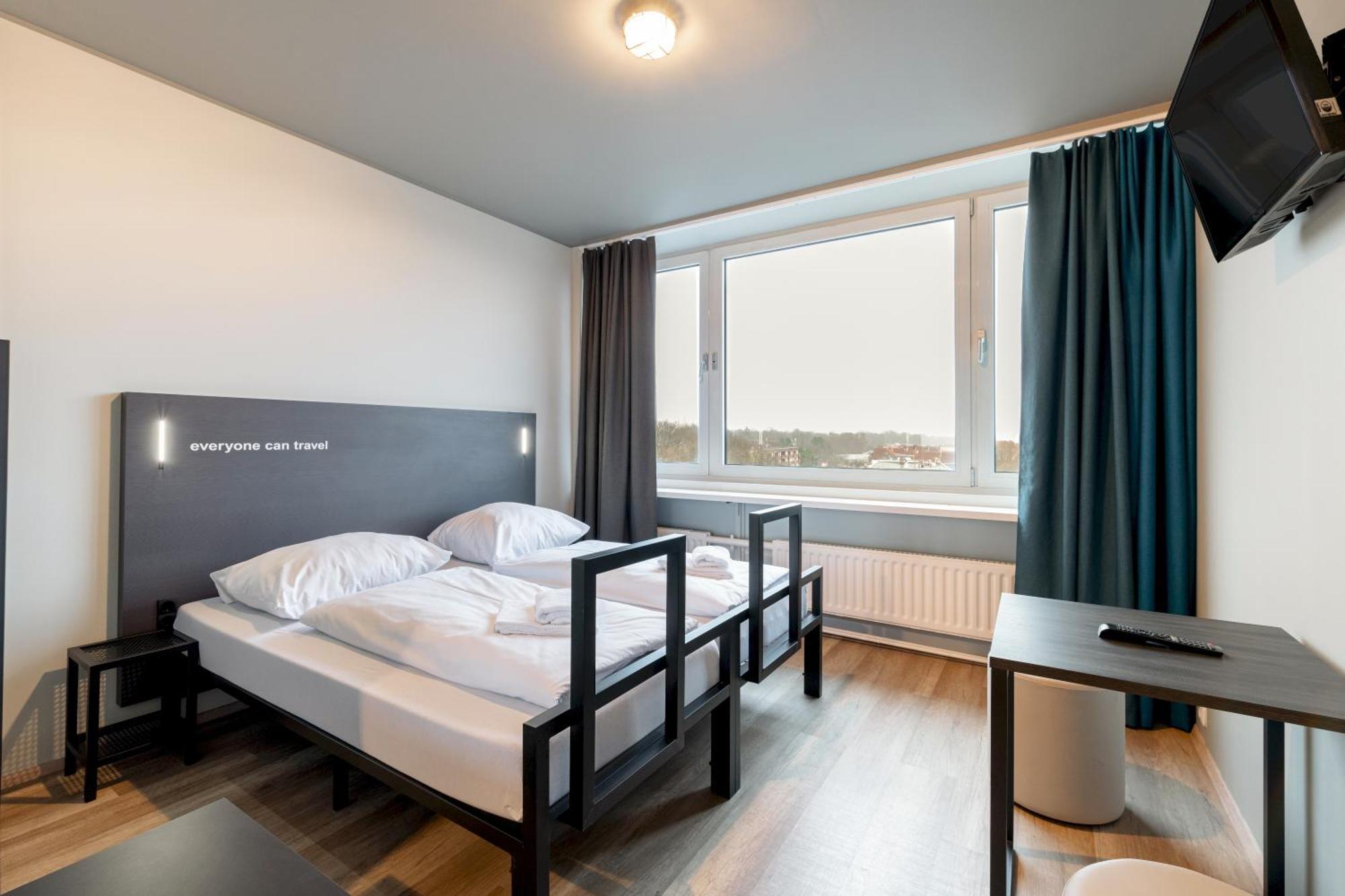 Twin Room,1746909072:JPEG