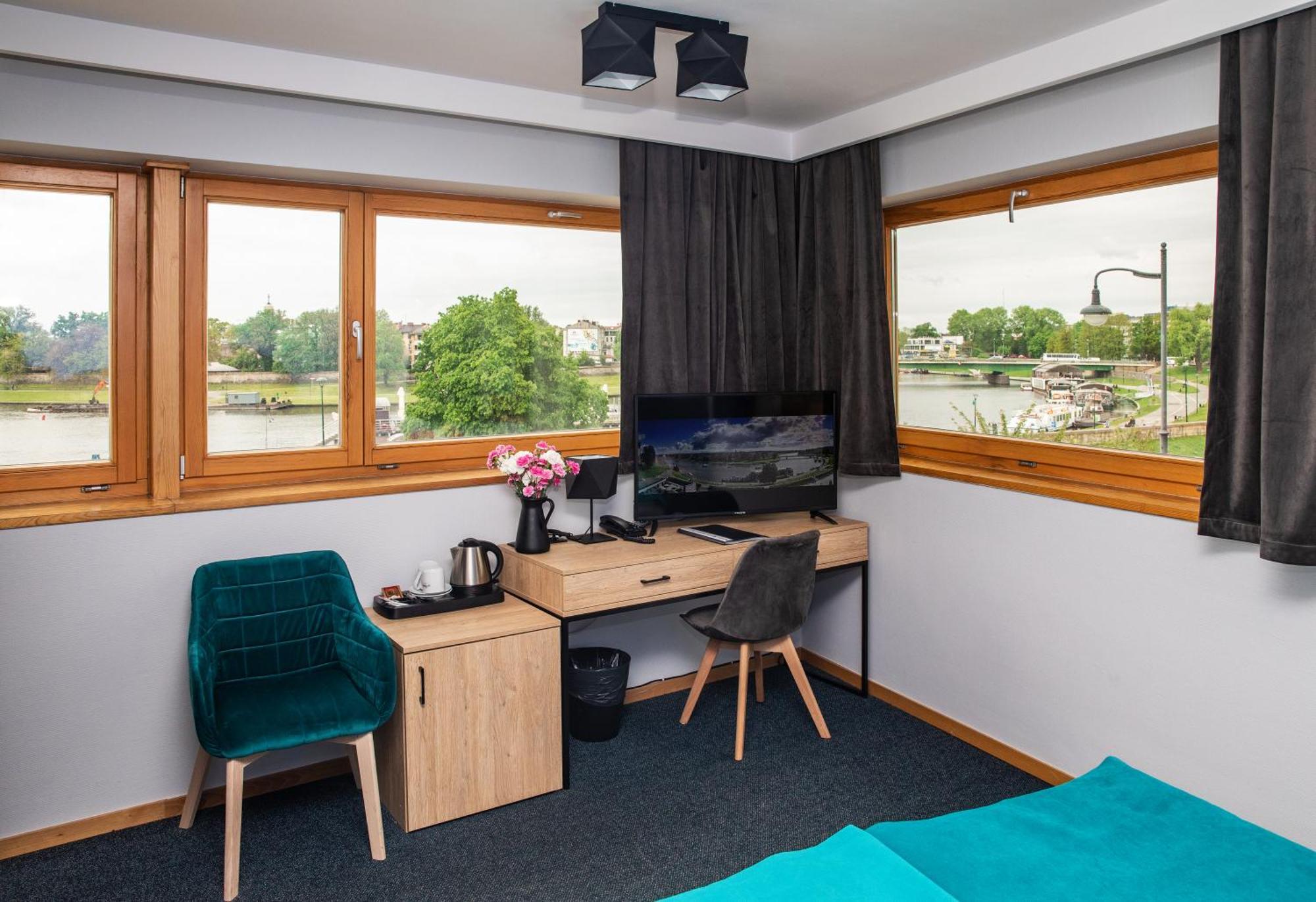 Deluxe Twin Room Riverview