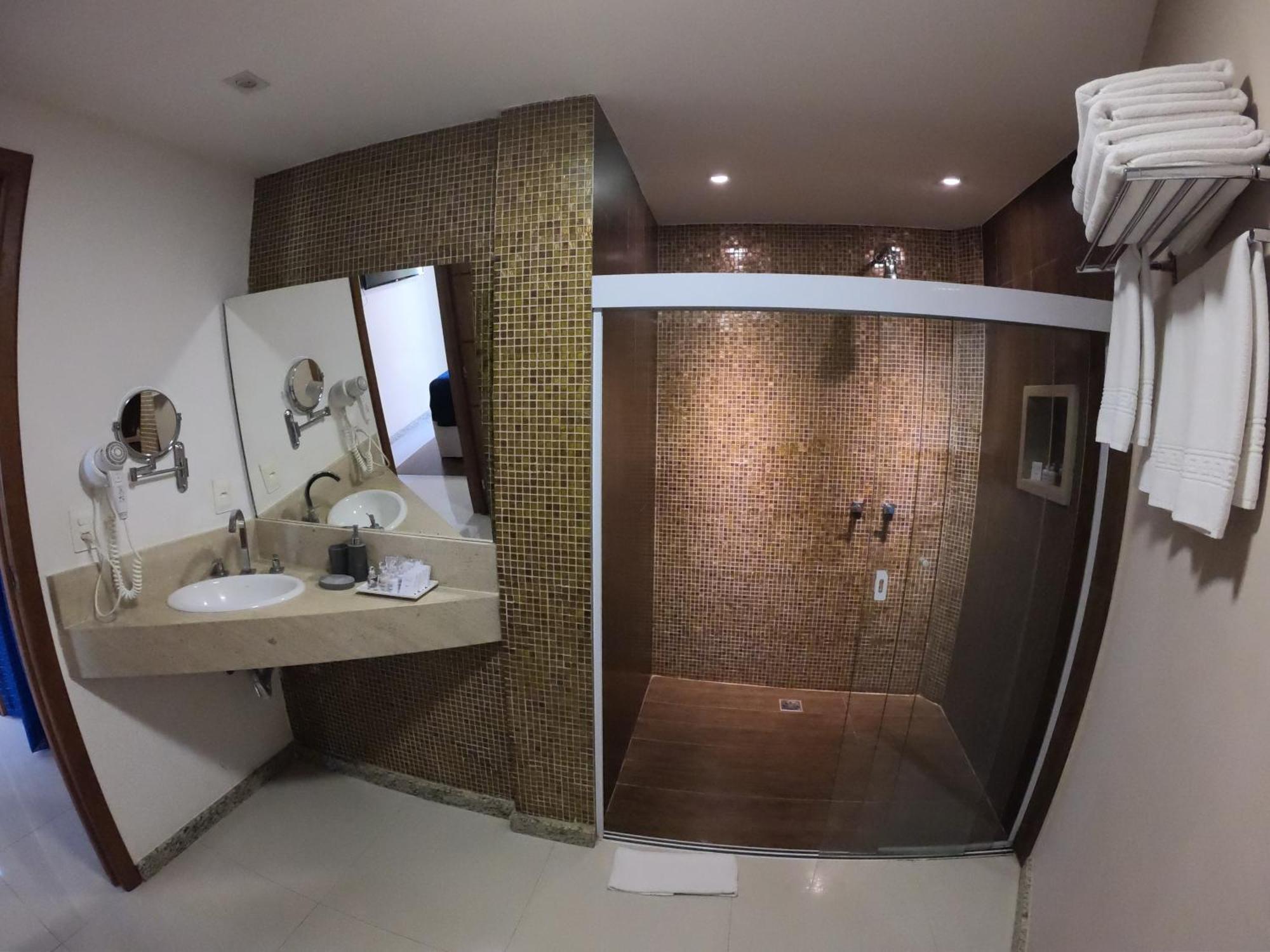 Classic Two-Bedroom,1212328219:JPEG