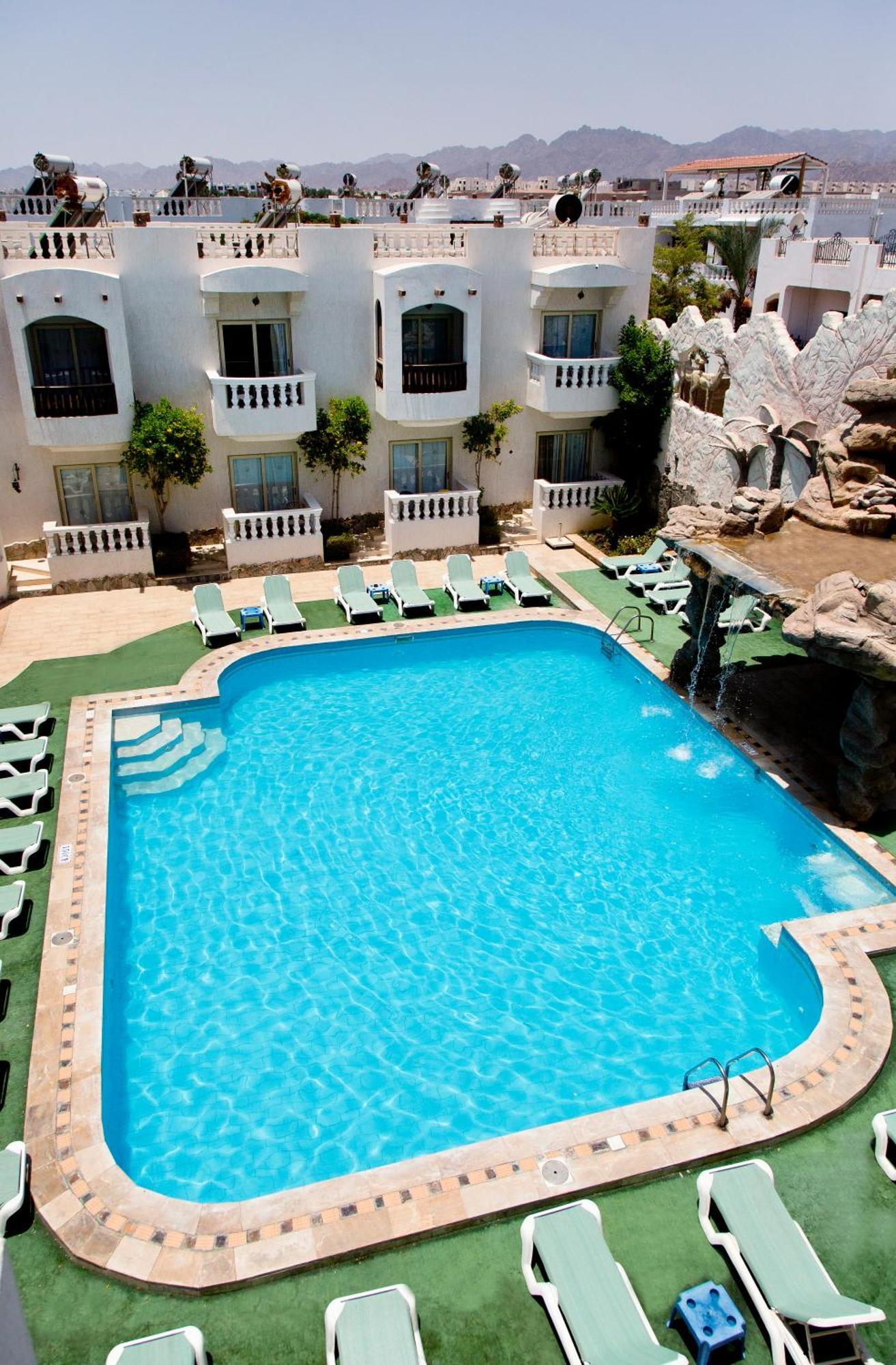 Superior Double Room Pool View