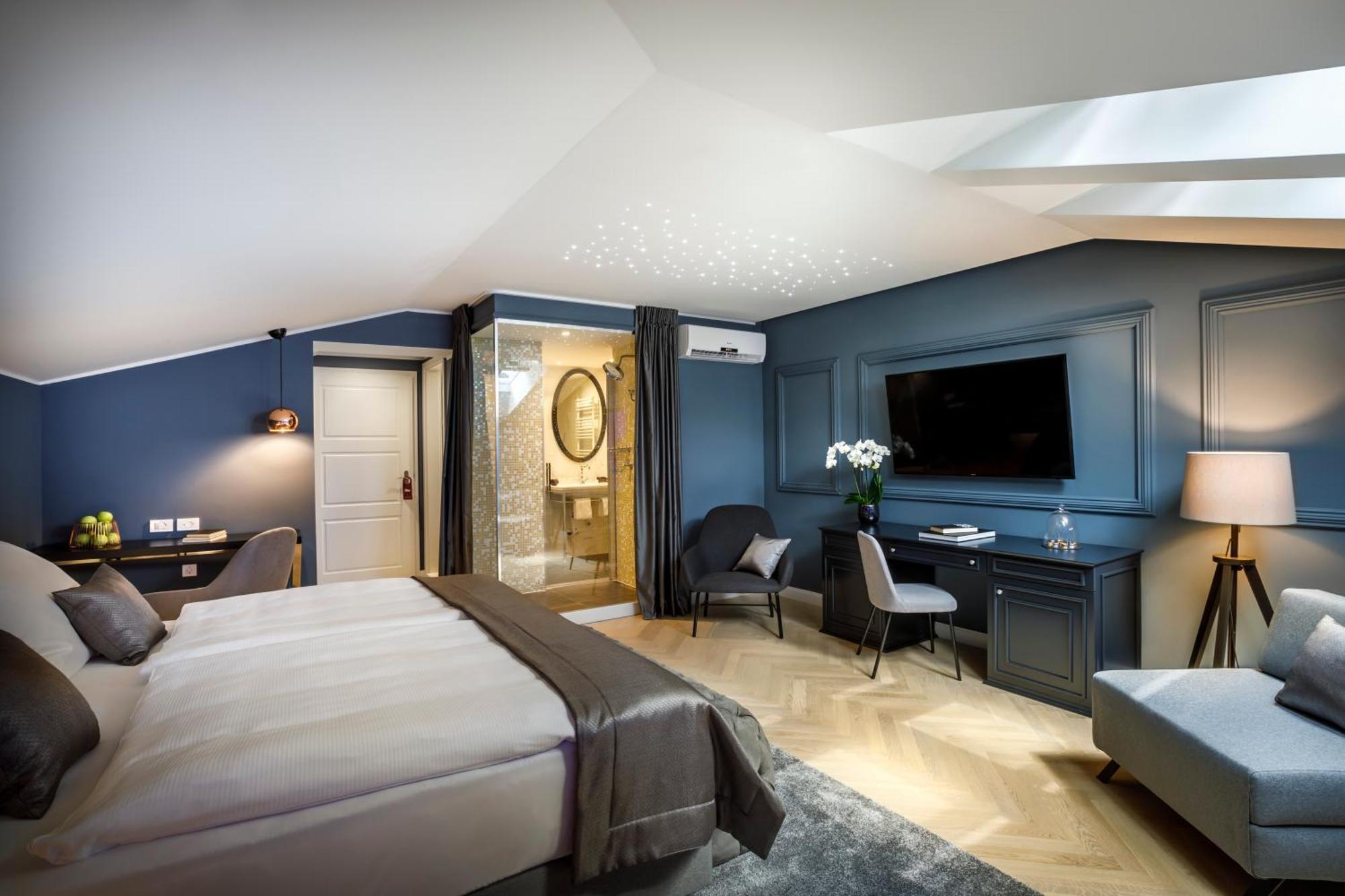 Imperial Loft Room