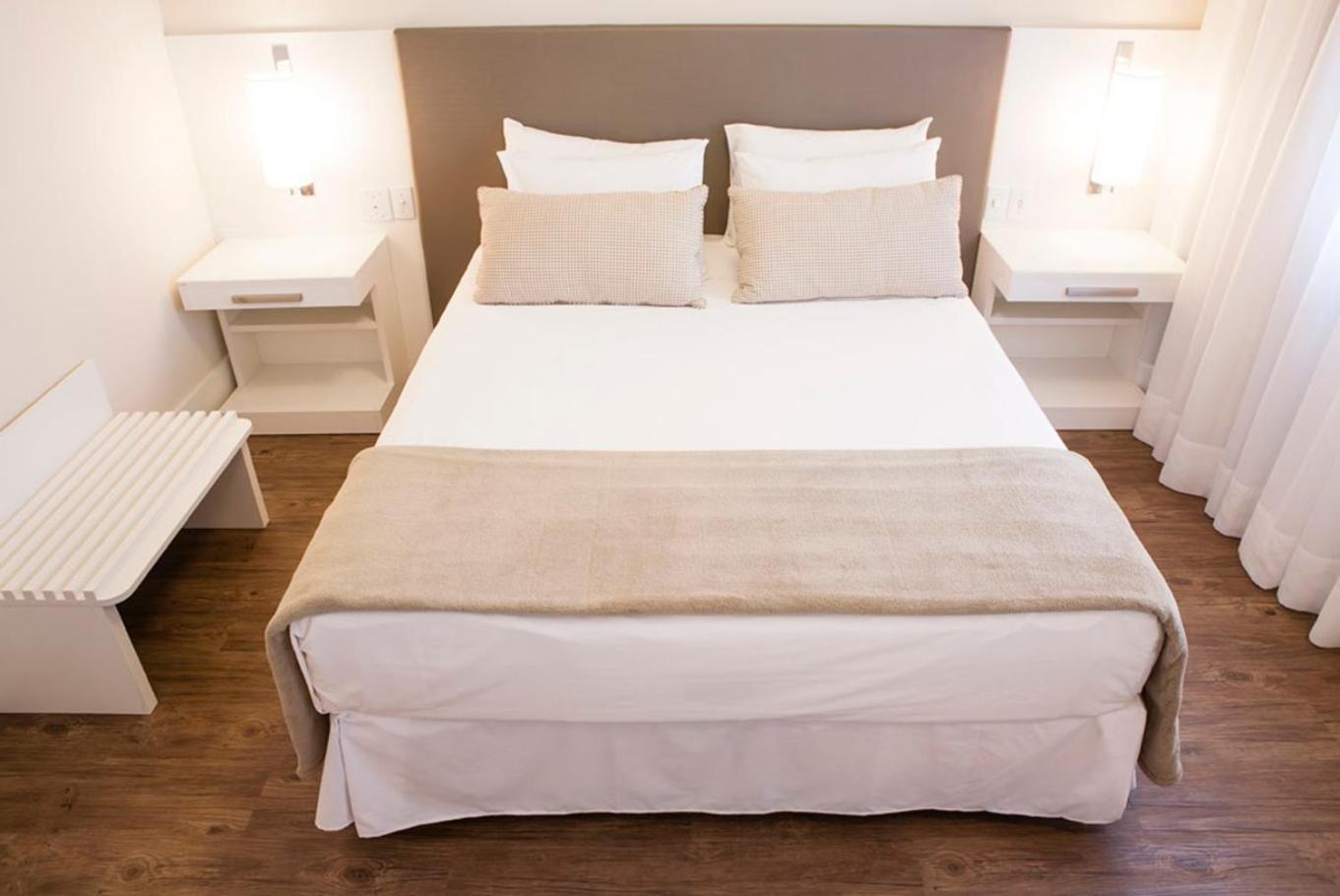 Luxury Double 1 Queen Bed 1 Sofa Bed,1645660917:JPEG