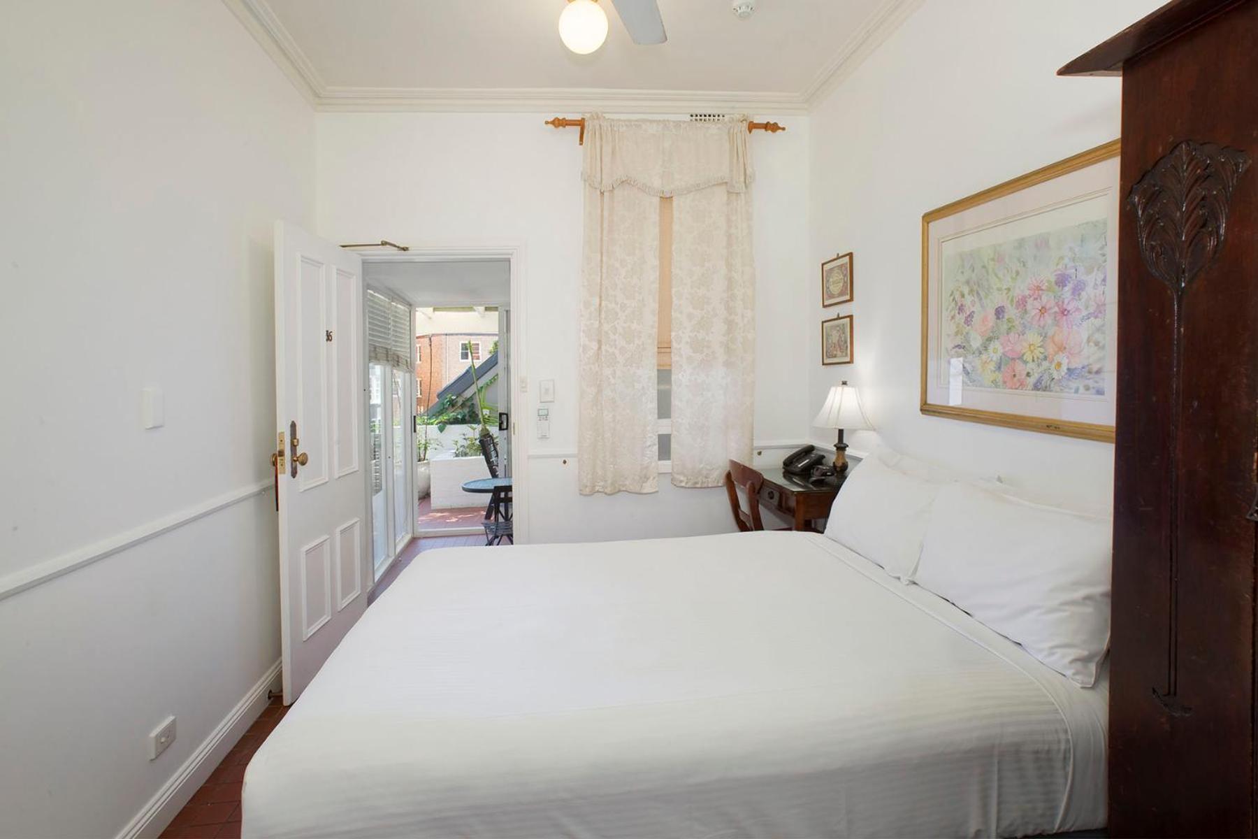 Queen Room Pet Friendly