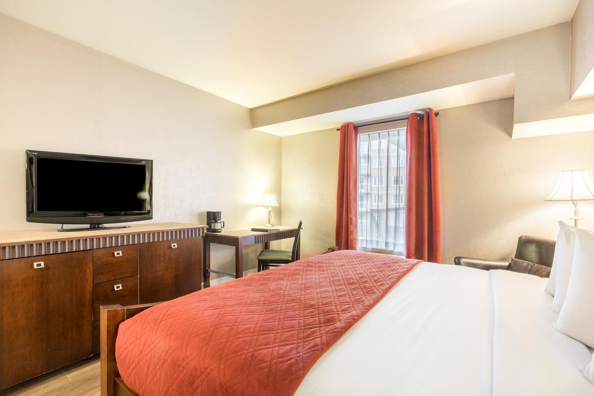 Standard Double Room Queen Size Bed