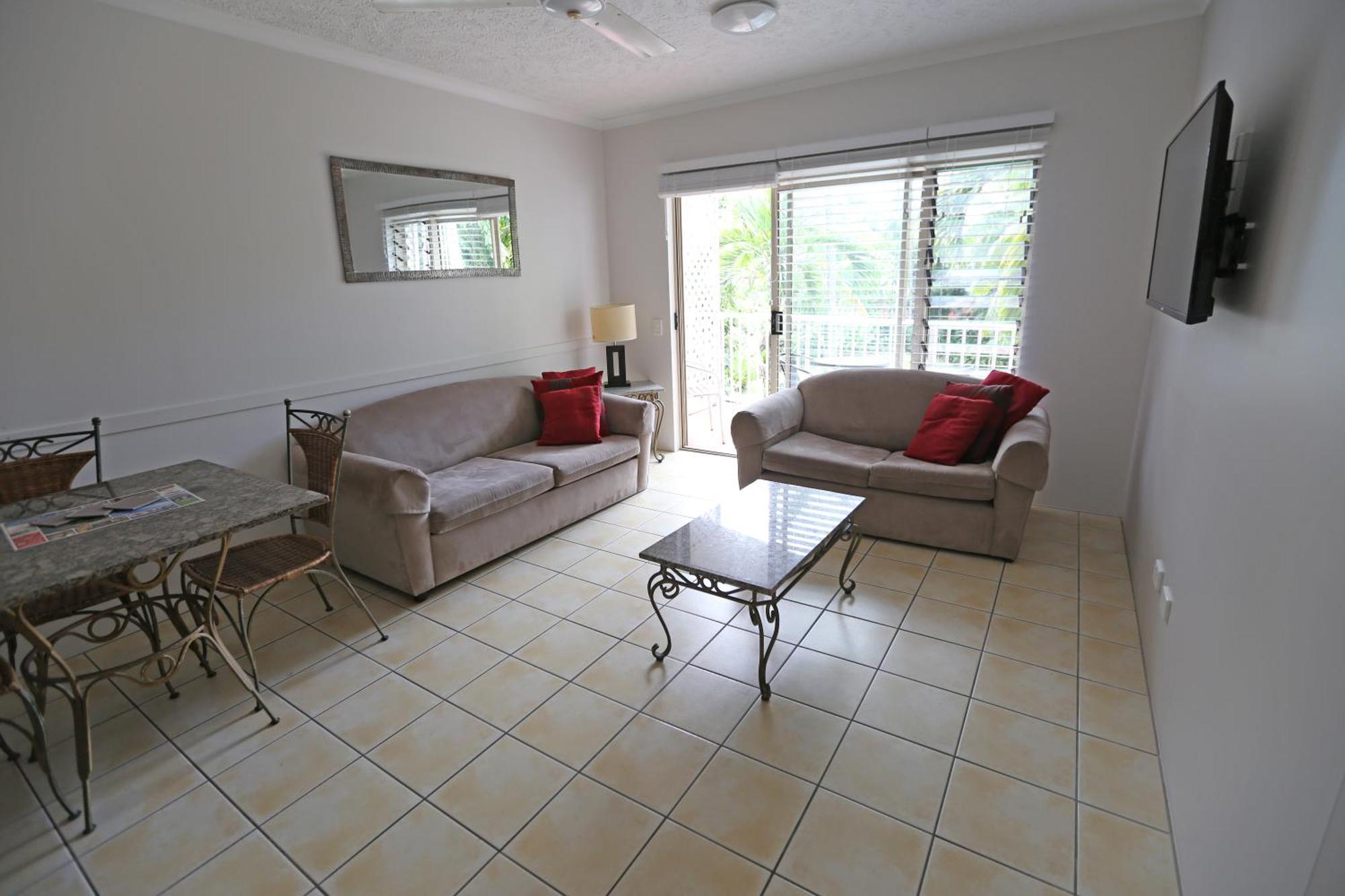 One-Bedroom Apartment Garden View