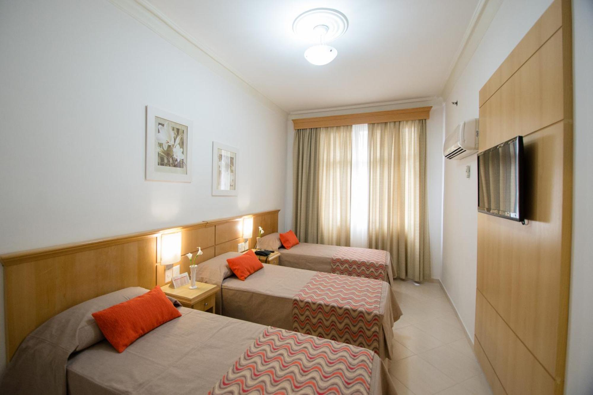 Standard Triple Room Single Beds