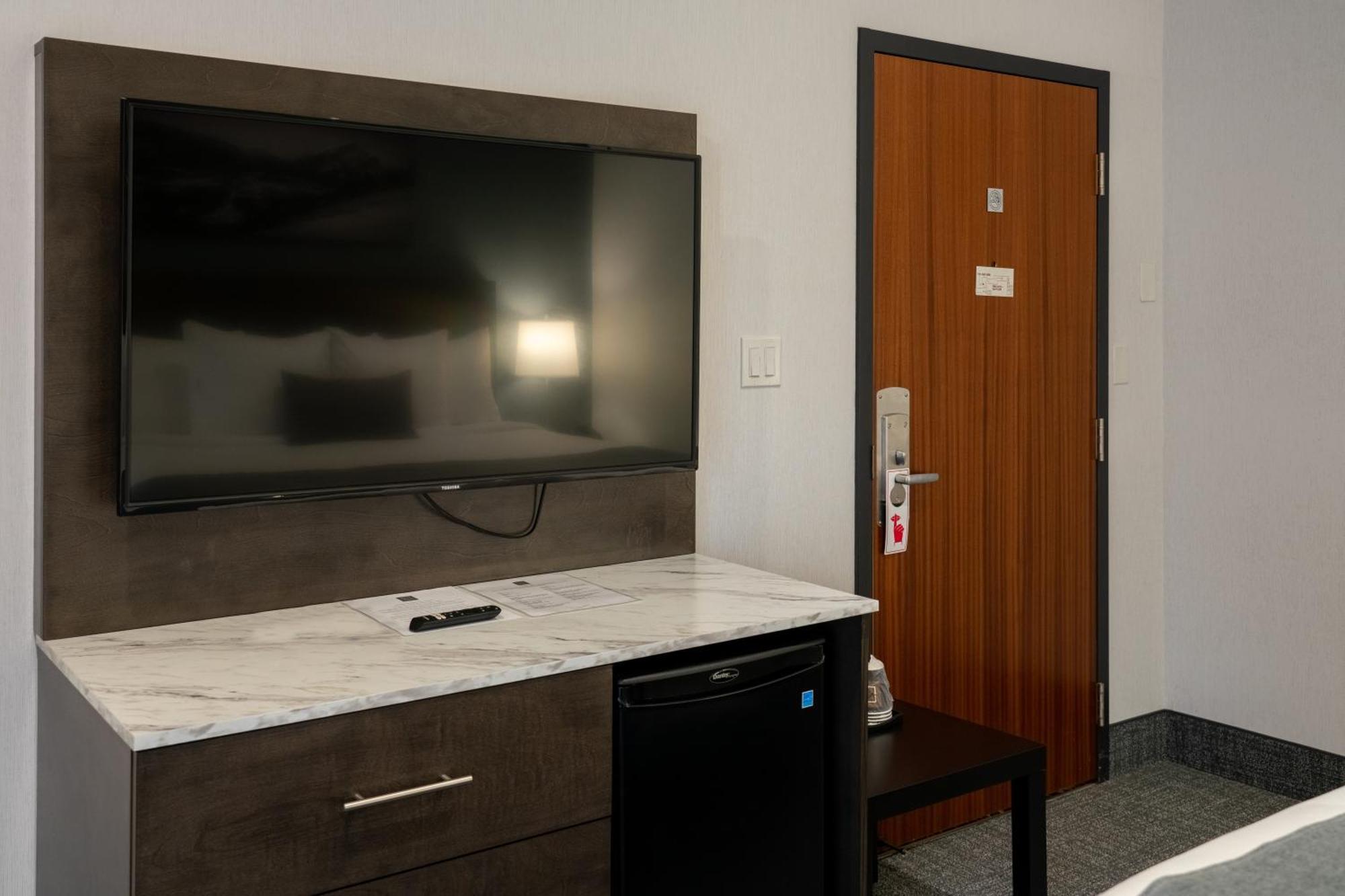 Superior King Room,1277484709:JPEG