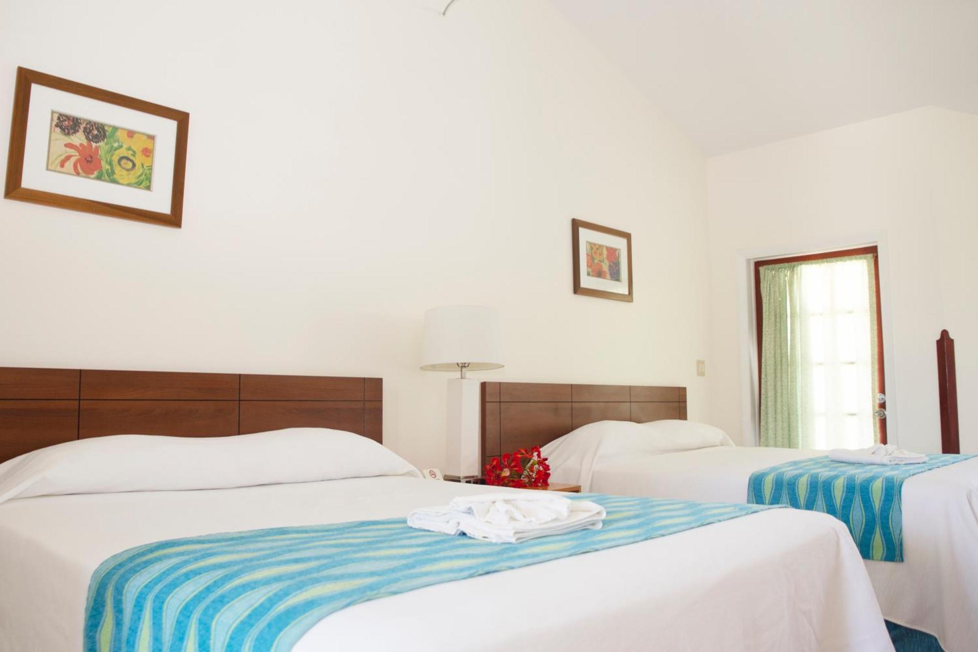 Queen Room Pool View