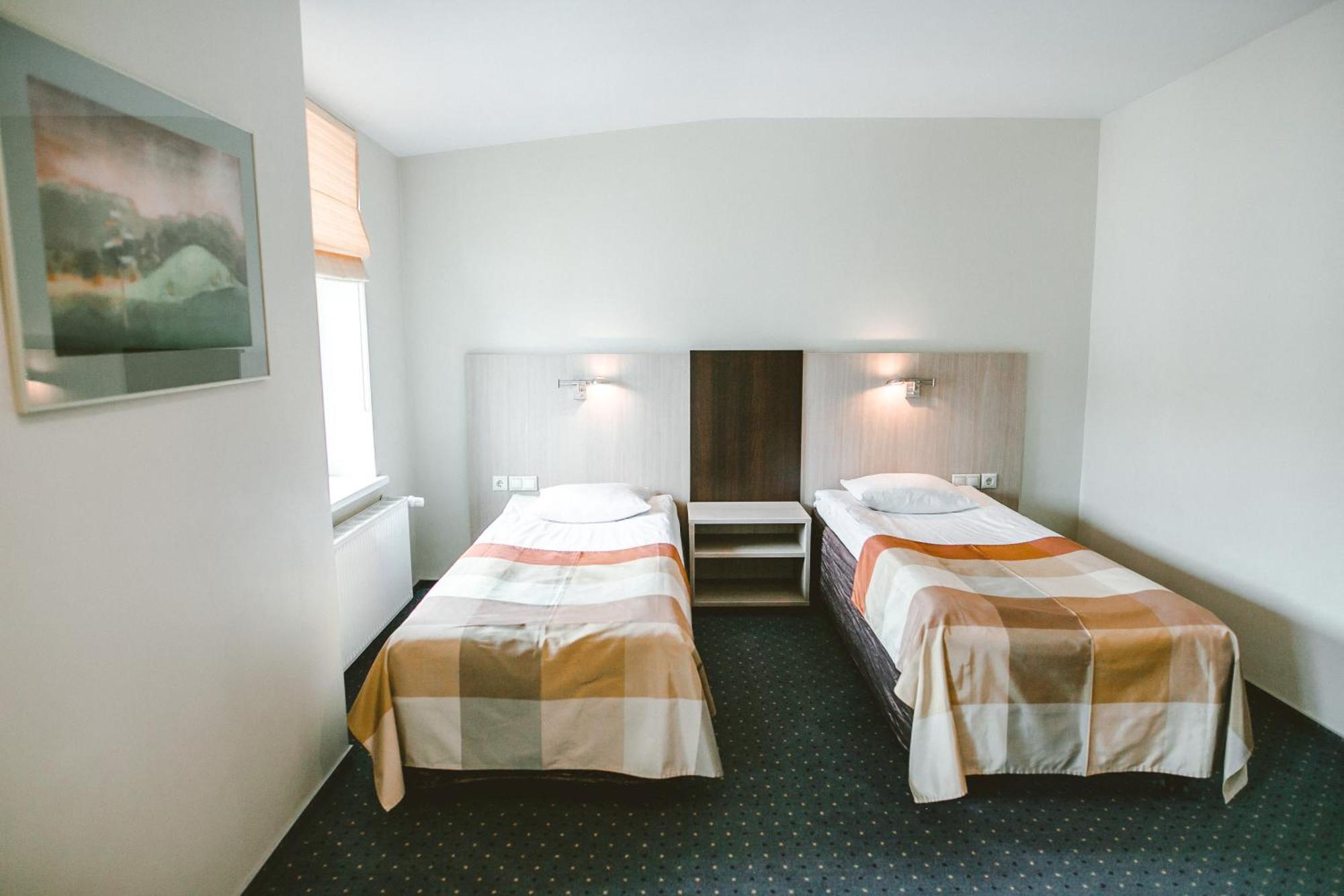 Standard Double or Twin Room,61396180:JPEG