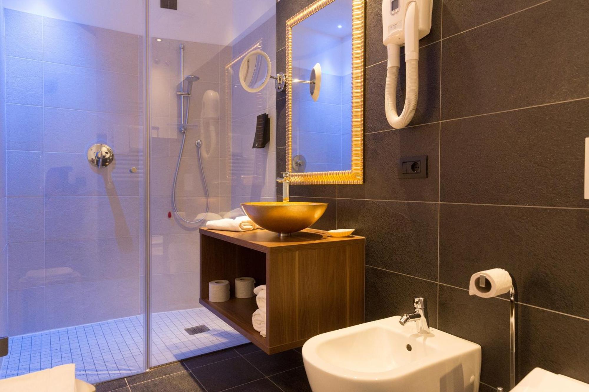 Double or Twin Room Balcony