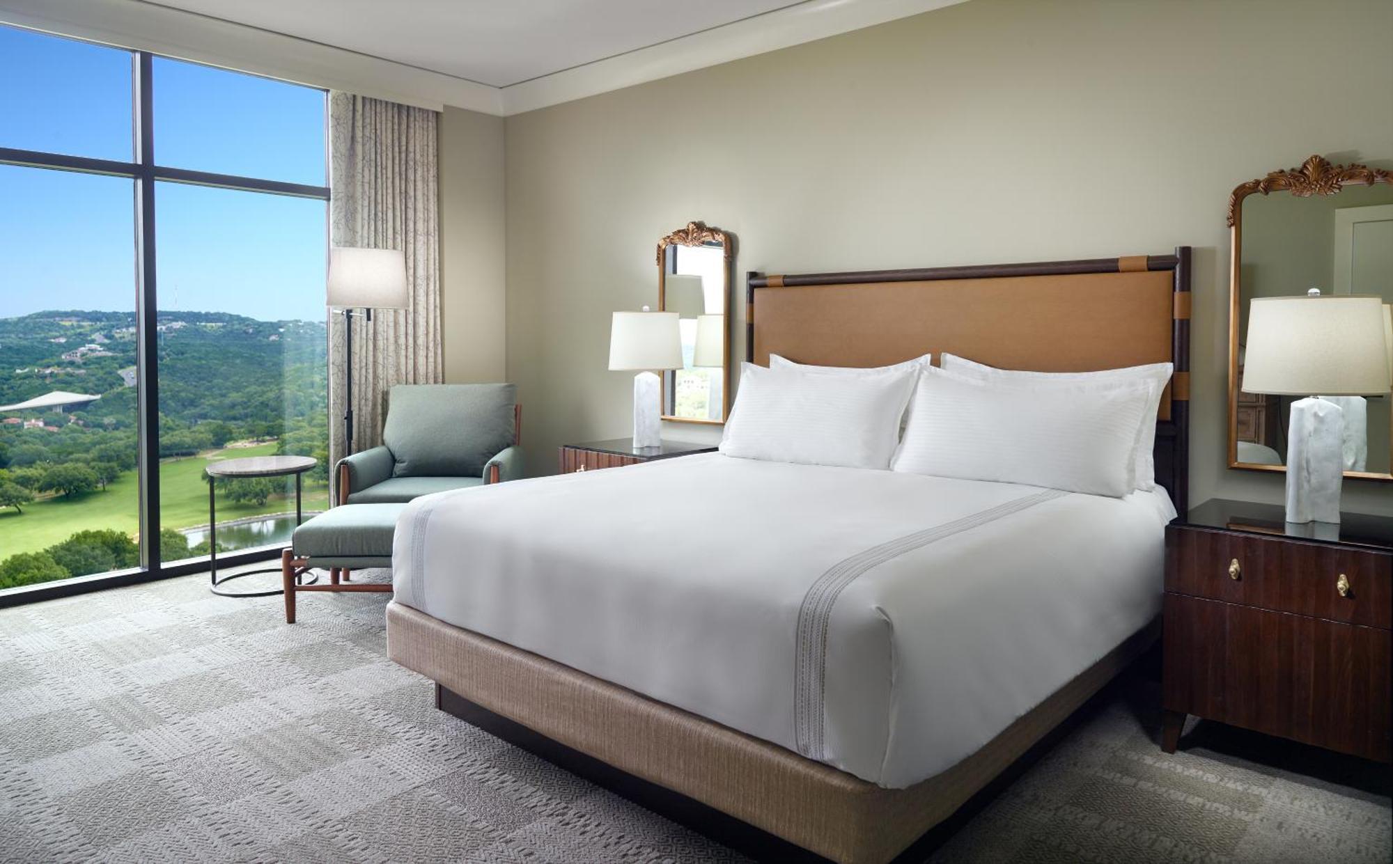 Signature Fairways Suite 1 King Bed,1214079256:JPEG