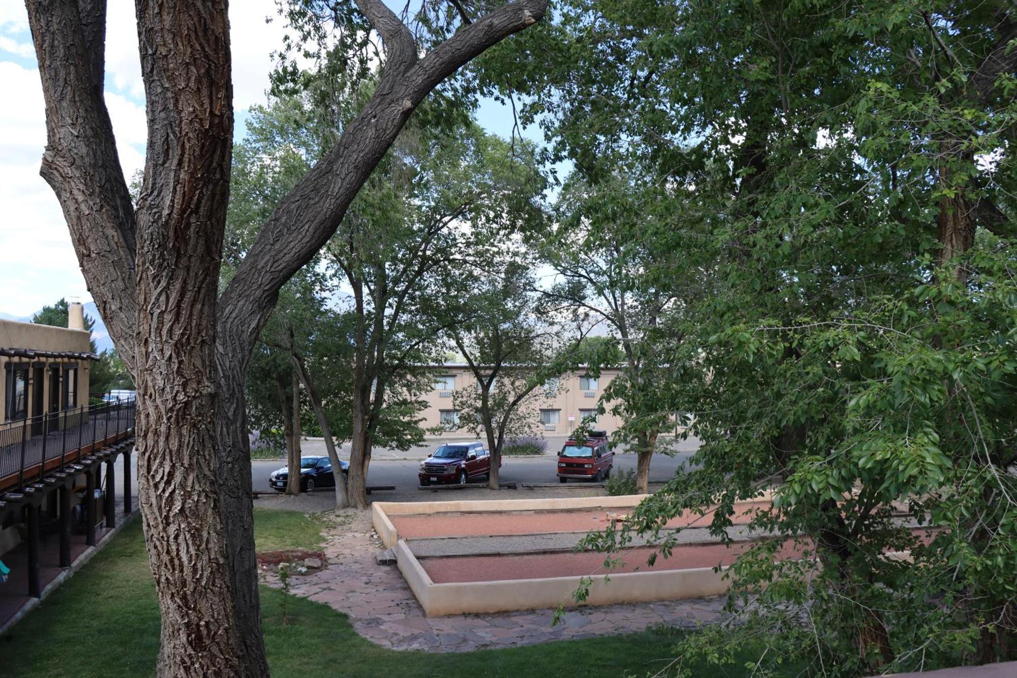 Queen Room Garden View