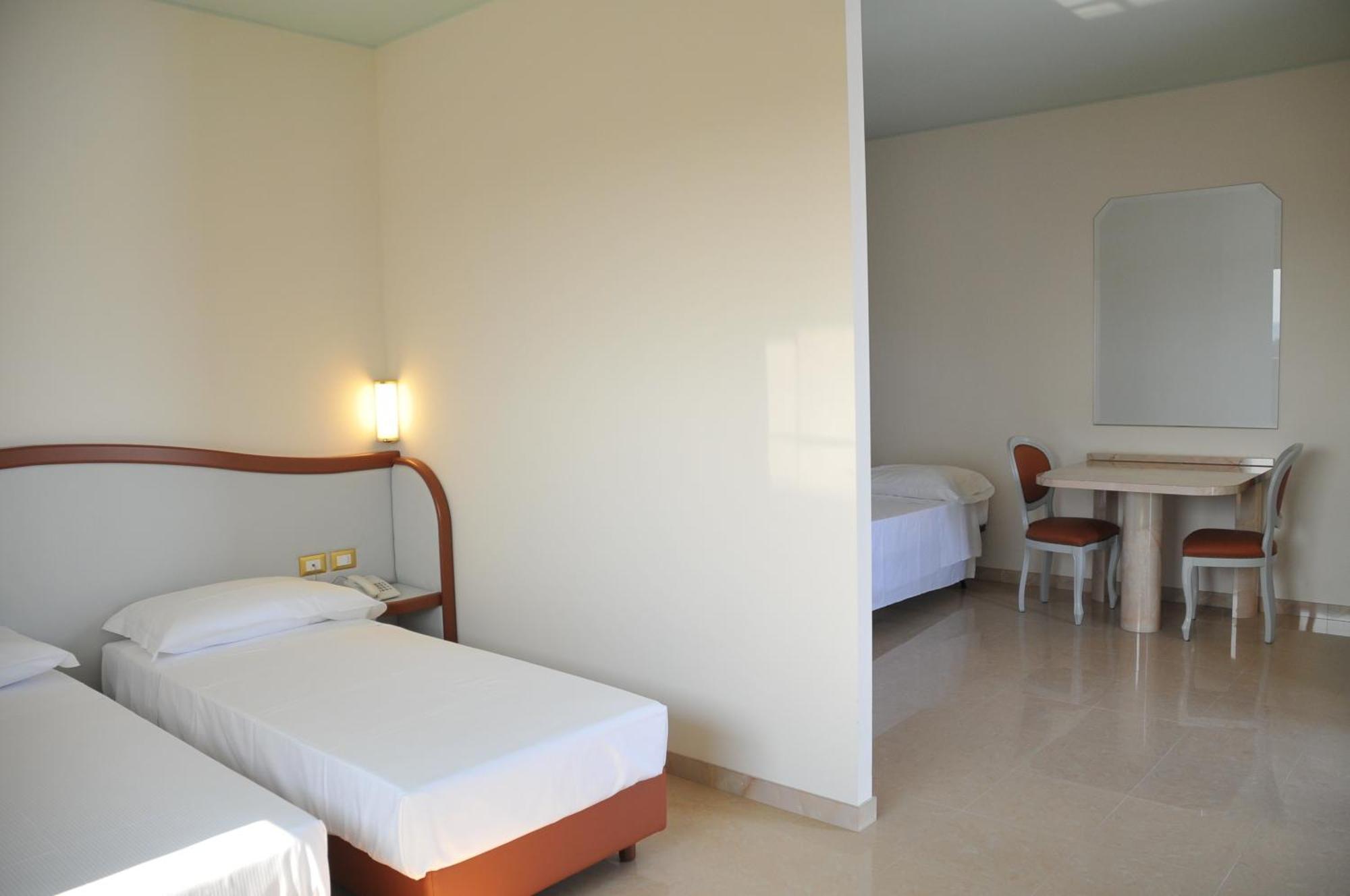 Deluxe Family Room