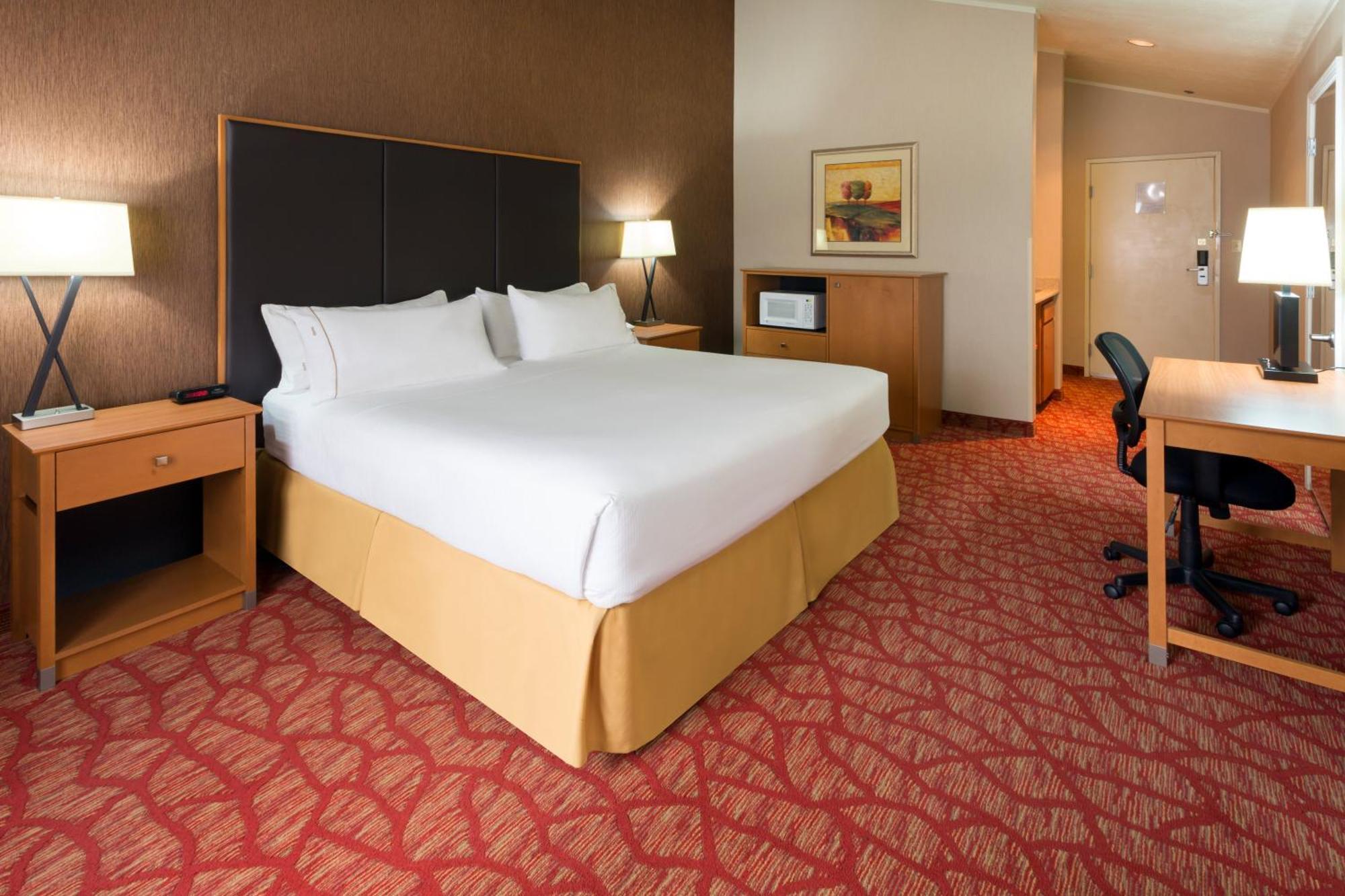 King Suite Additional Living Area