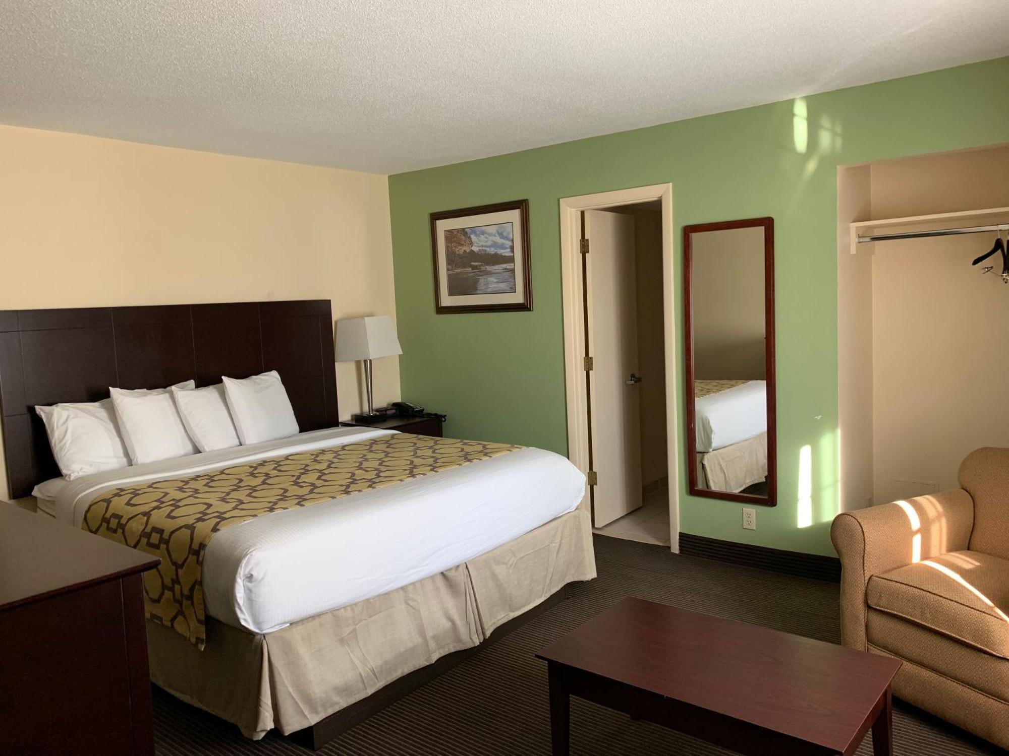 One-Bedroom Deluxe King Suite Non-Smoking,1278323788:JPEG