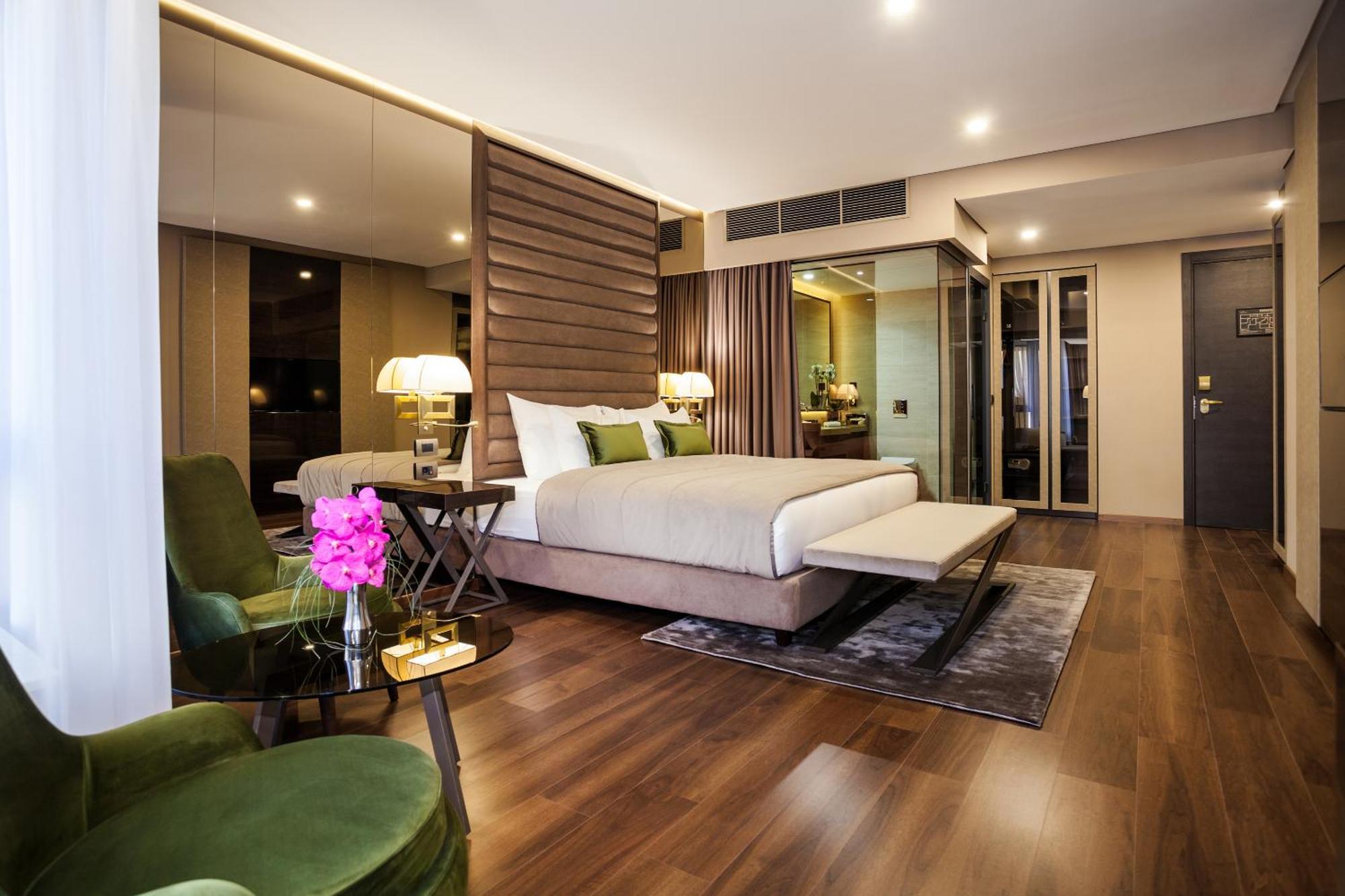 Executive Room