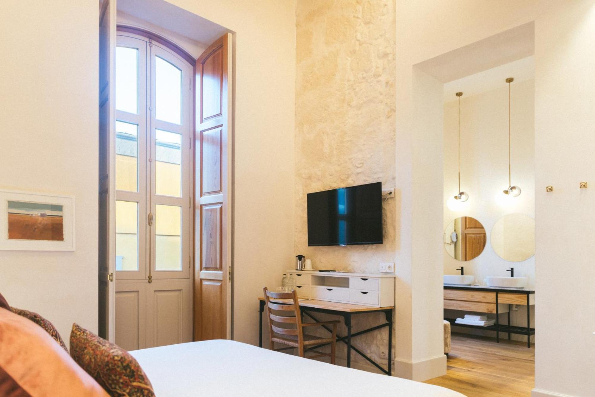 Premium Double Room,750934277:JPEG