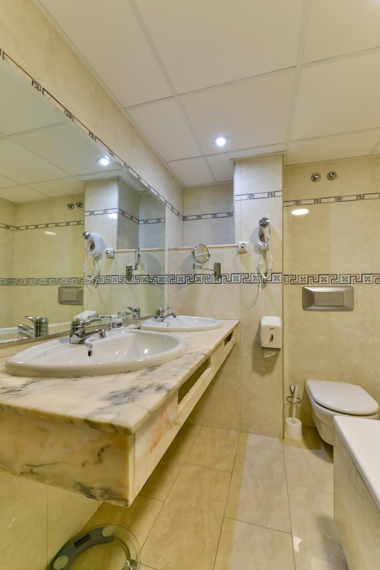 Deluxe Double Room Spa Bath,1593663537:JPEG