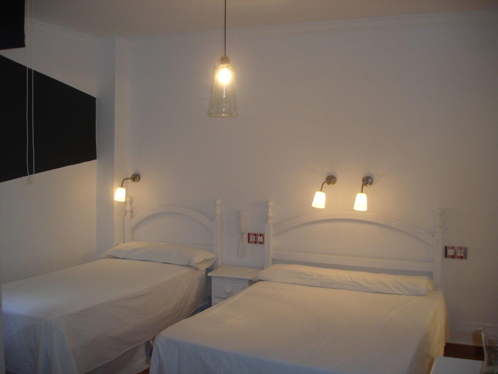 Triple Room,109472799:JPEG