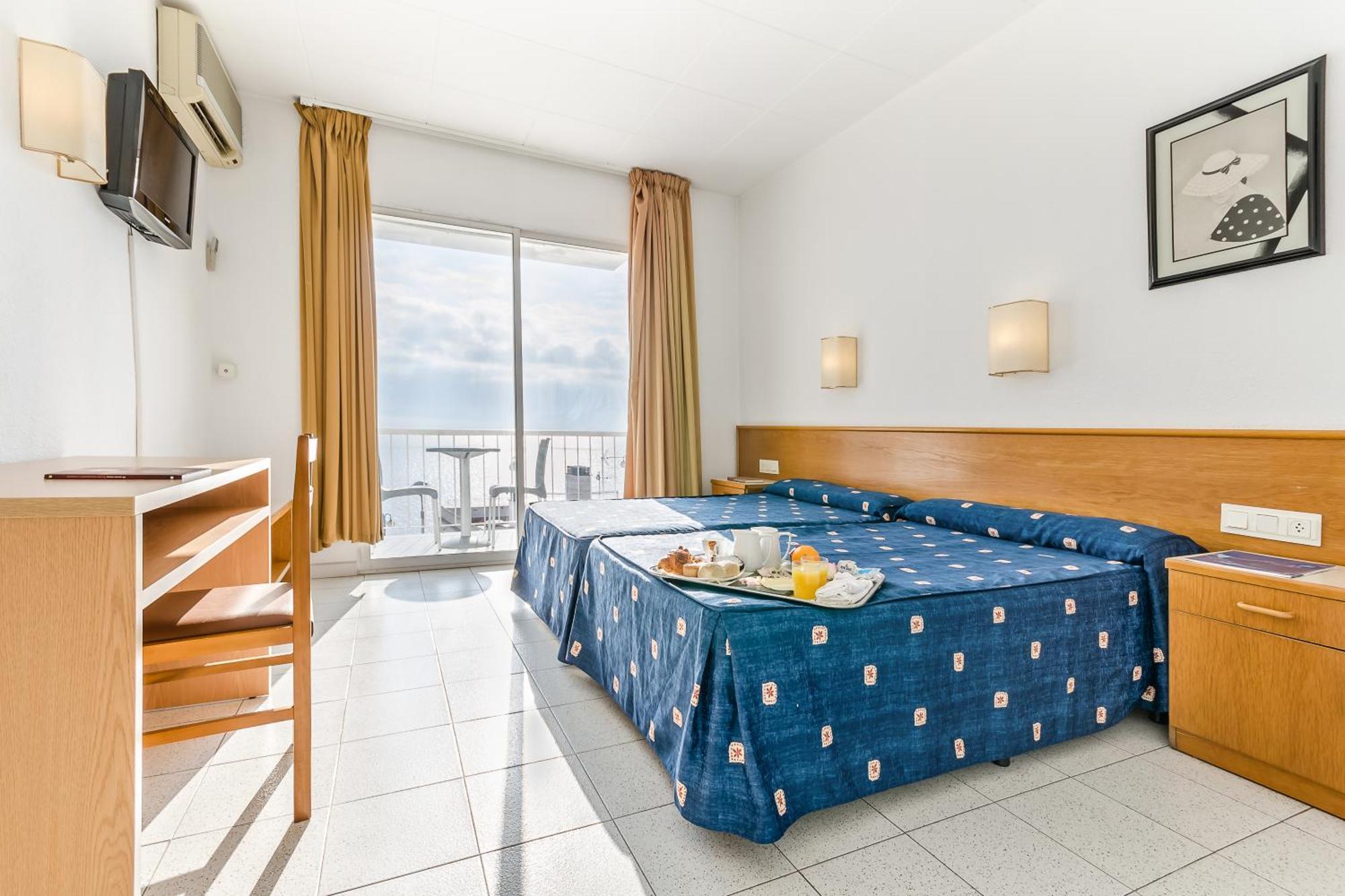 Standard Twin Room Sea View