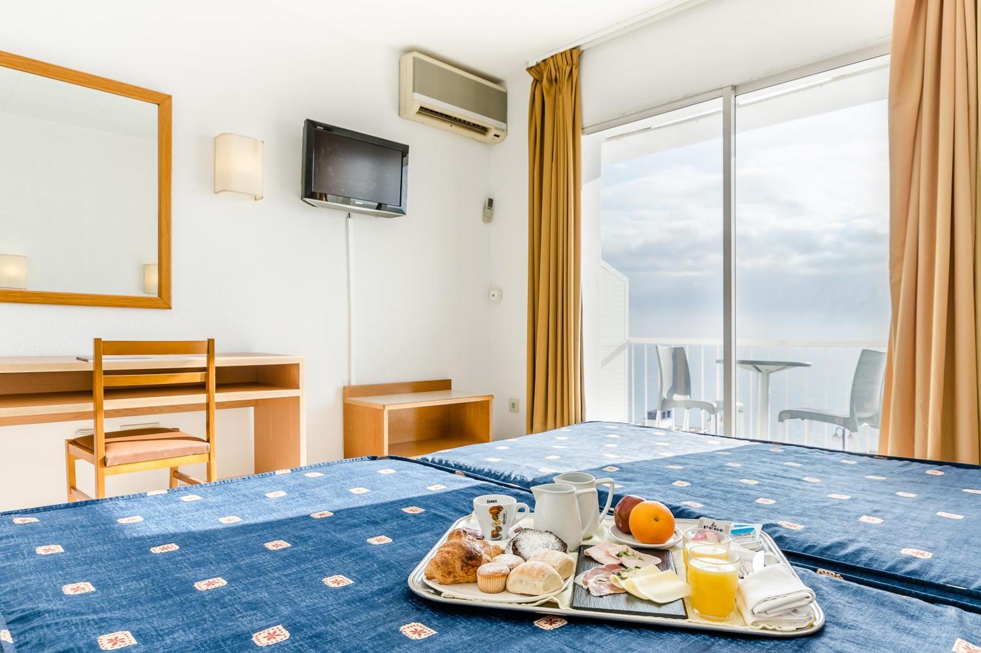 Standard Twin Room Sea View