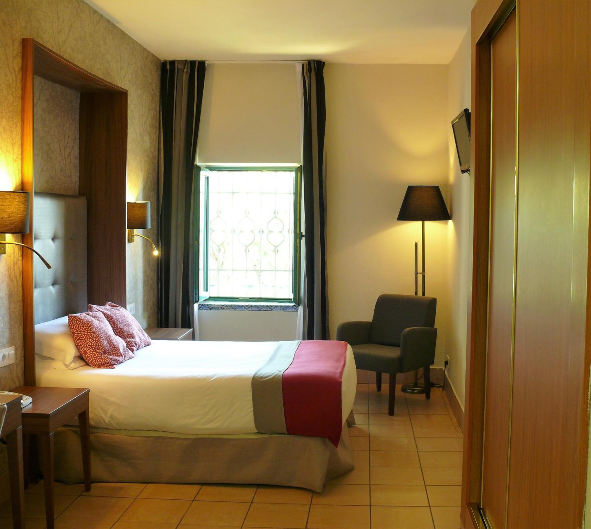 Superior Double or Twin Room,1280906749:JPEG