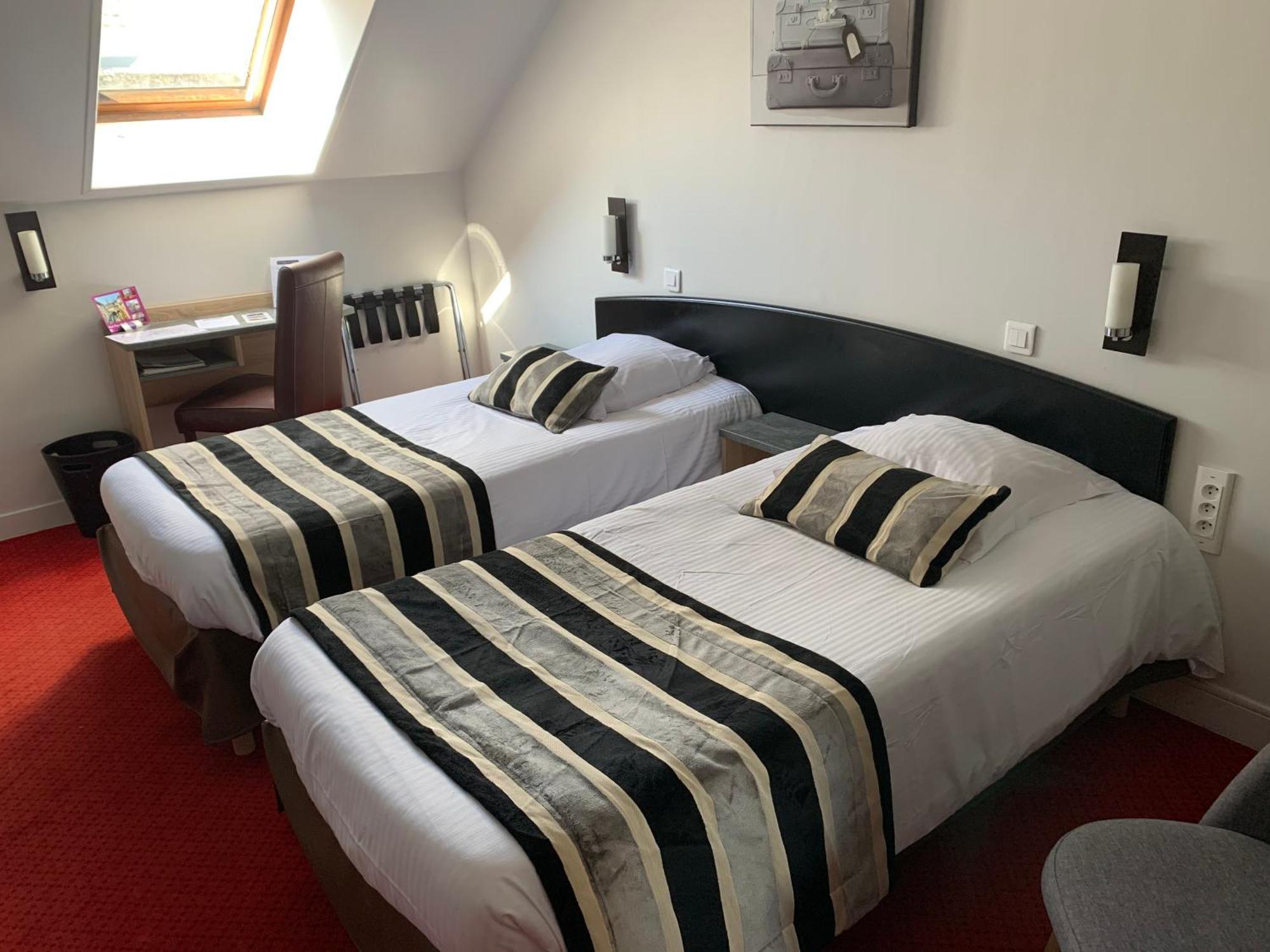 Twin Room,1215185629:JPEG