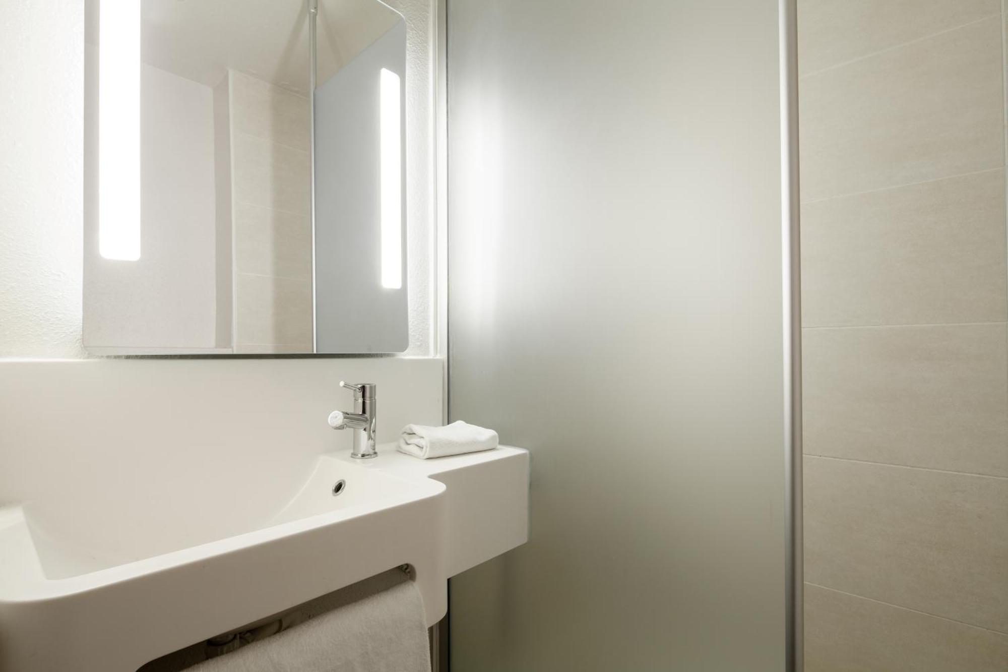 Twin Room,1215235252:JPEG